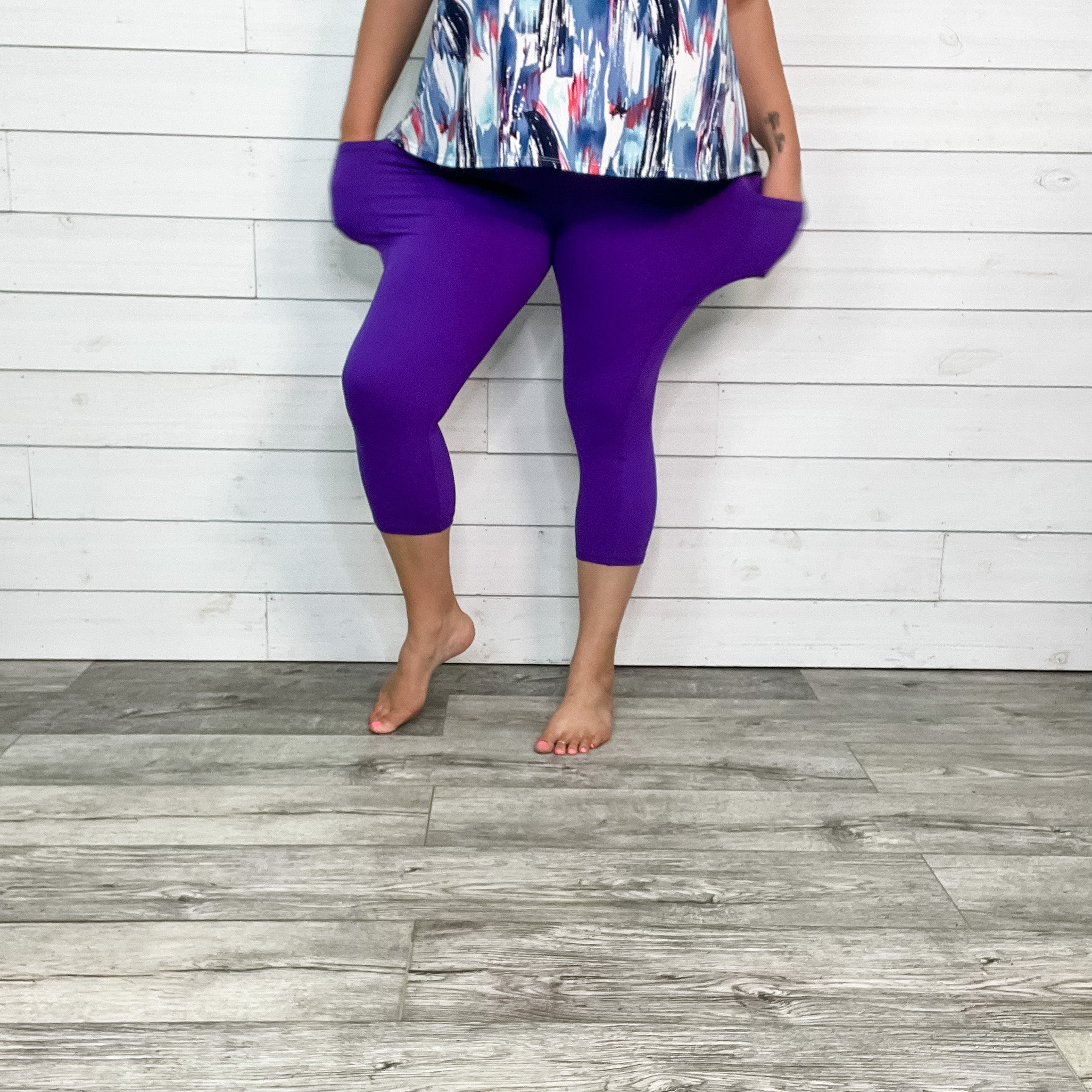 Classic Legging Style Capris With Pocket (Purple)-Lola Monroe Boutique