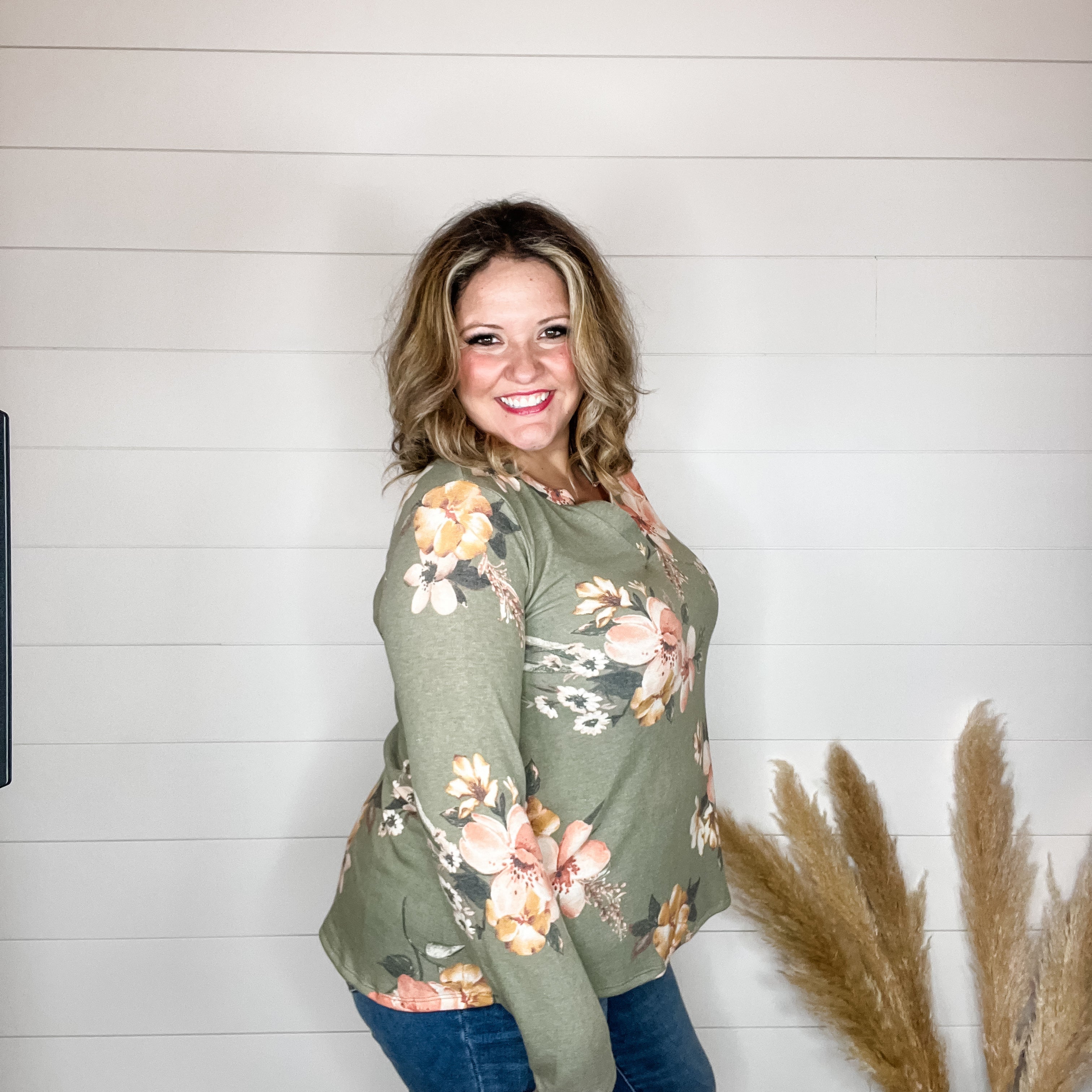 "Clover" Floral Long Sleeve Split Neck-Lola Monroe Boutique