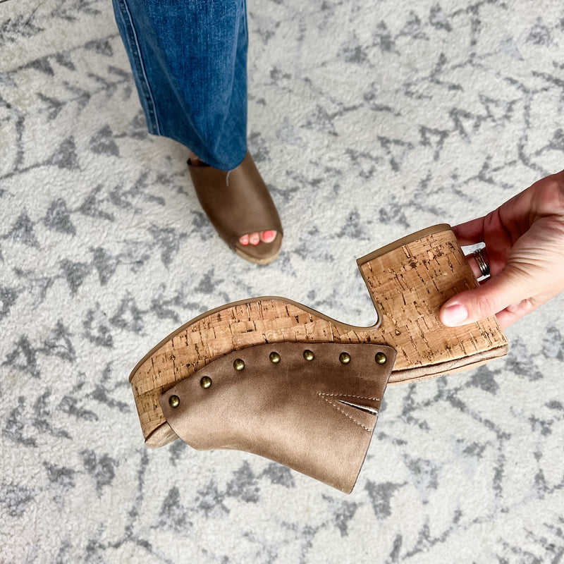 Corkys "Bada Bing" Platform Slip On (Brown Distressed)