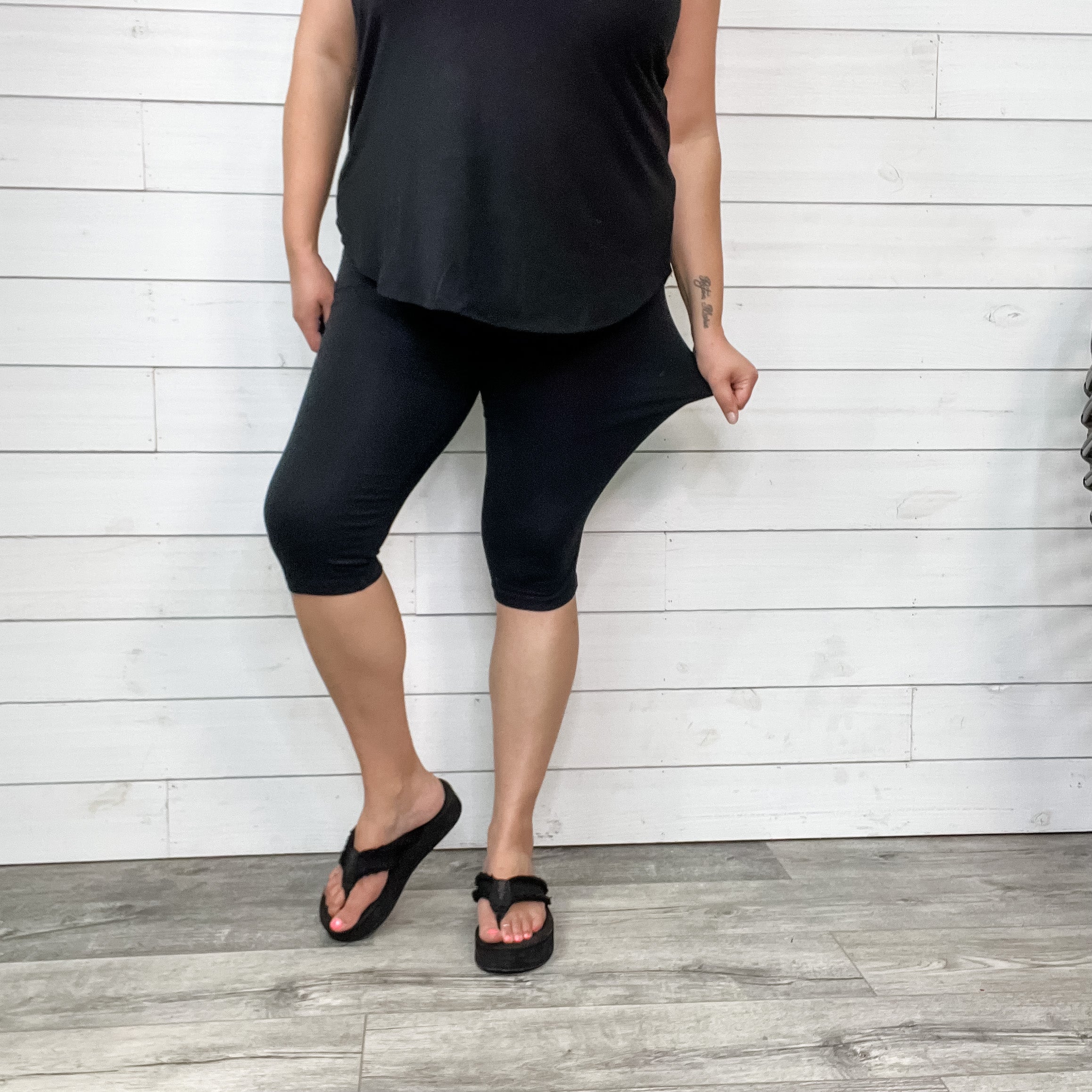 Cotton Capri Leggings Black and Charcoal