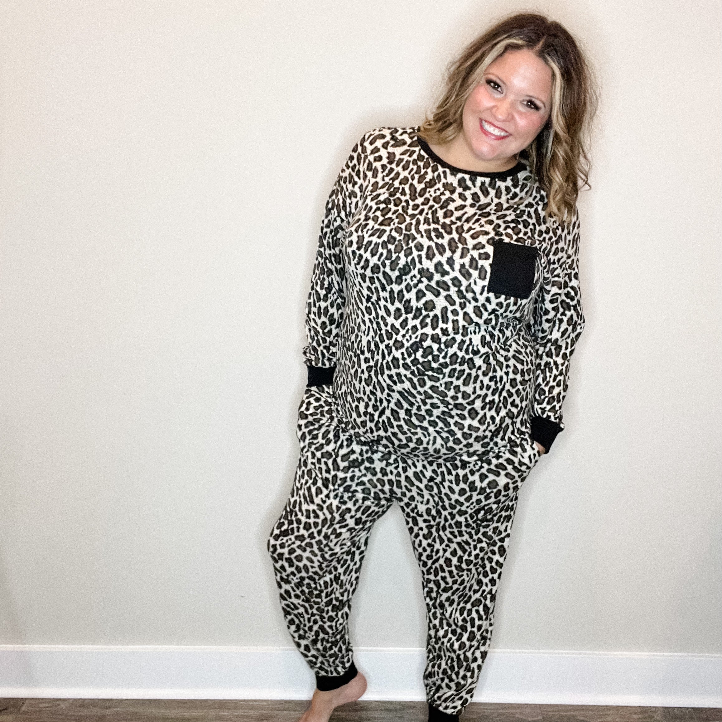 "Cozy" Animal Print Lounge Set with Pockets-Lola Monroe Boutique