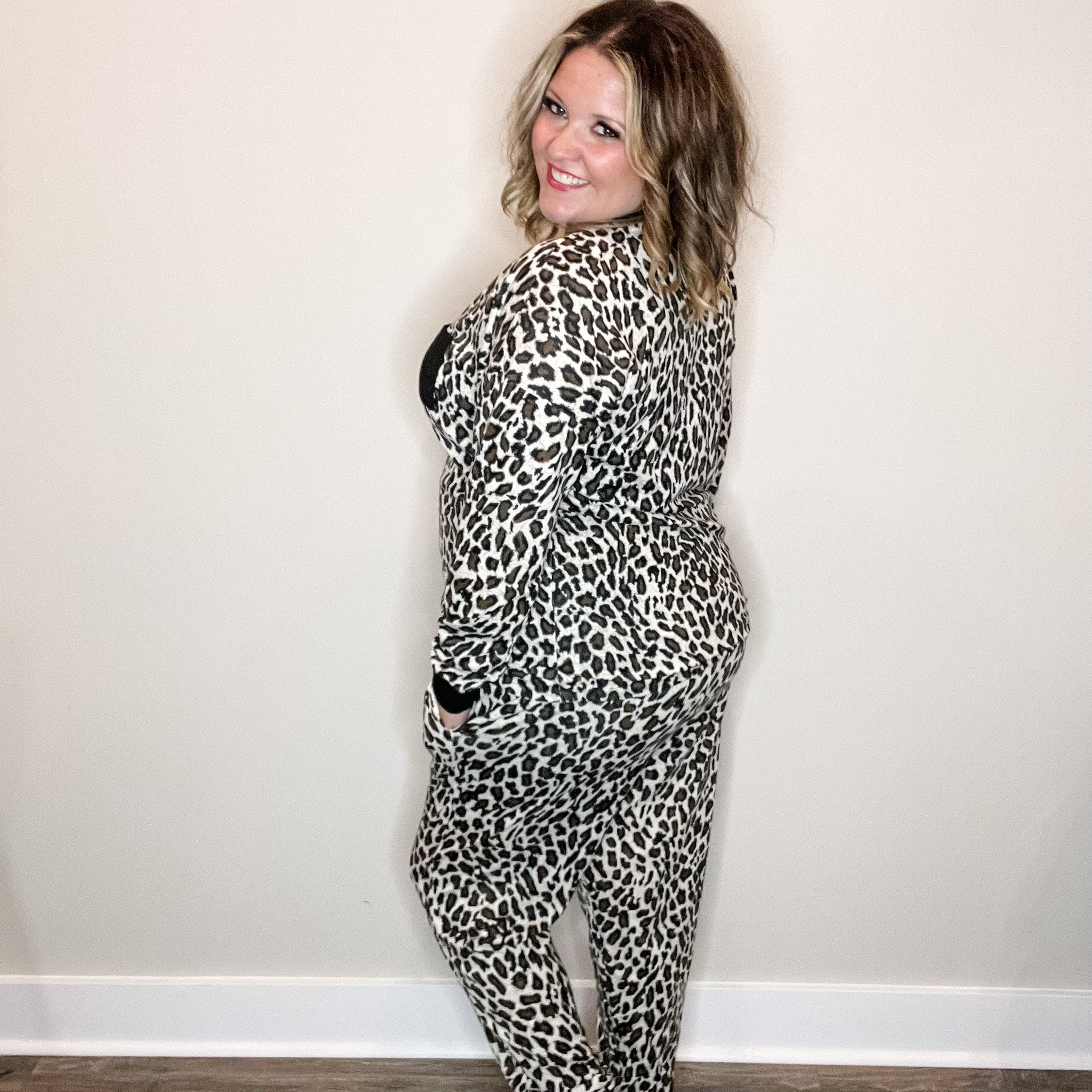 "Cozy" Animal Print Lounge Set with Pockets-Lola Monroe Boutique