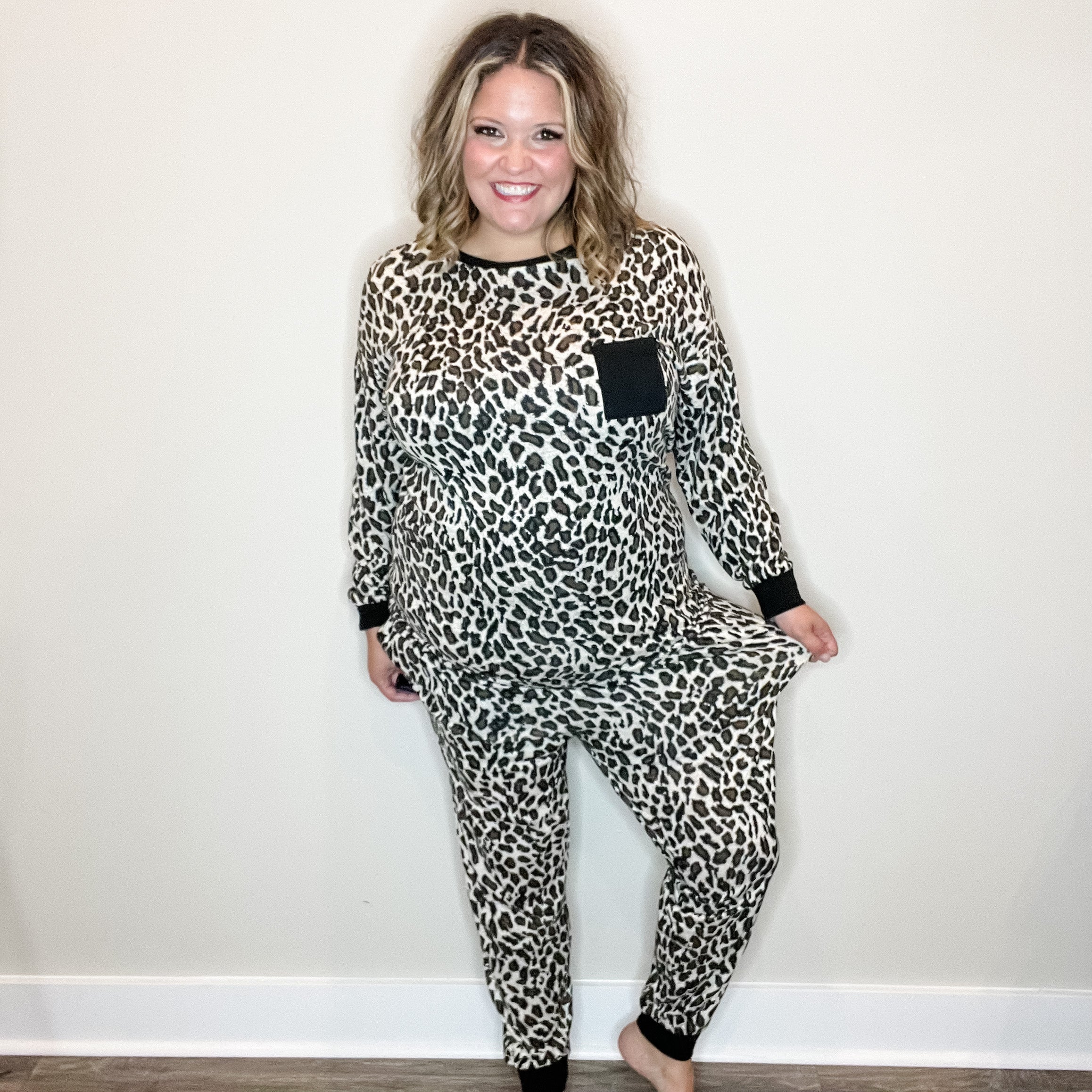 "Cozy" Animal Print Lounge Set with Pockets-Lola Monroe Boutique