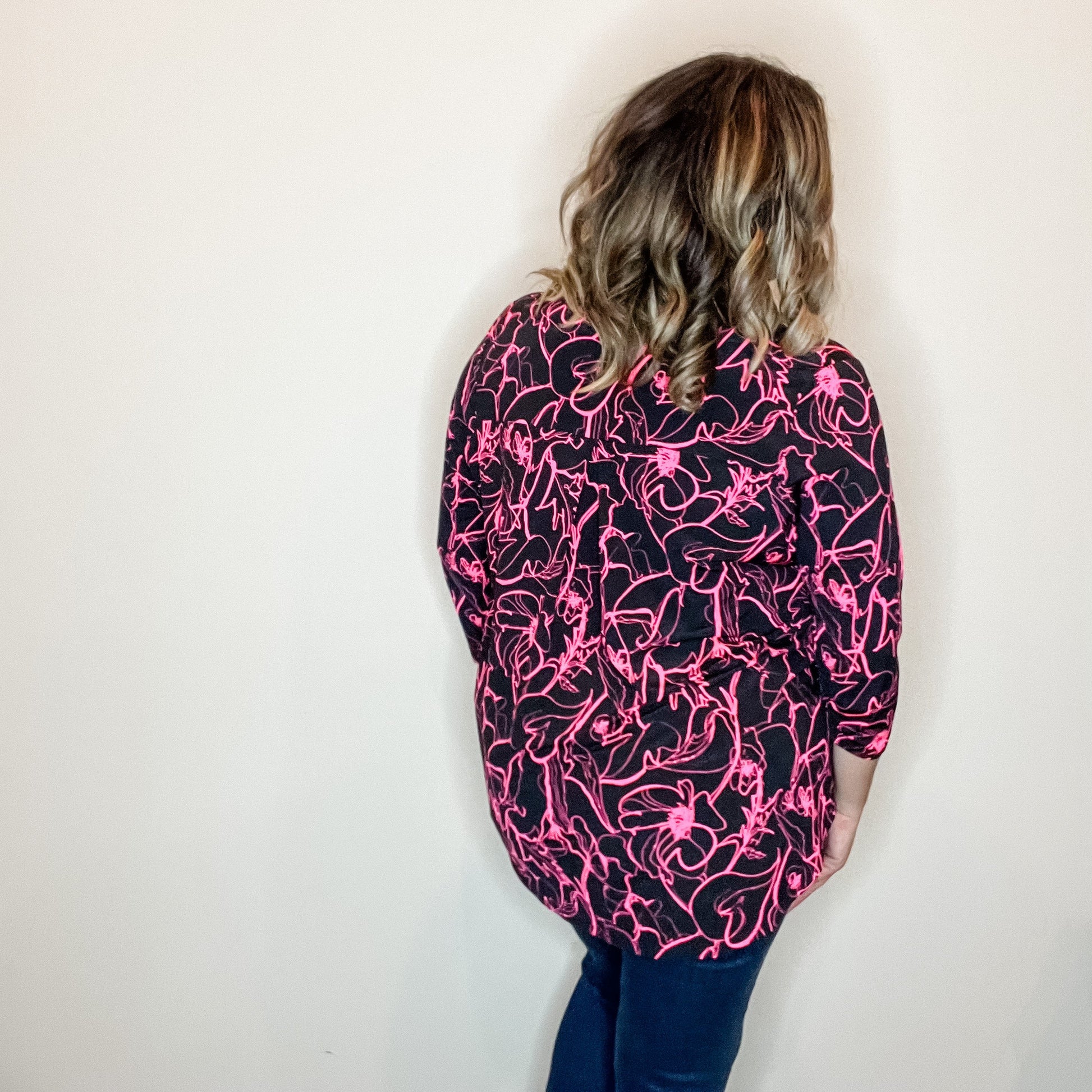 "Doodle" Floral 3/4 Sleeve Split Neck