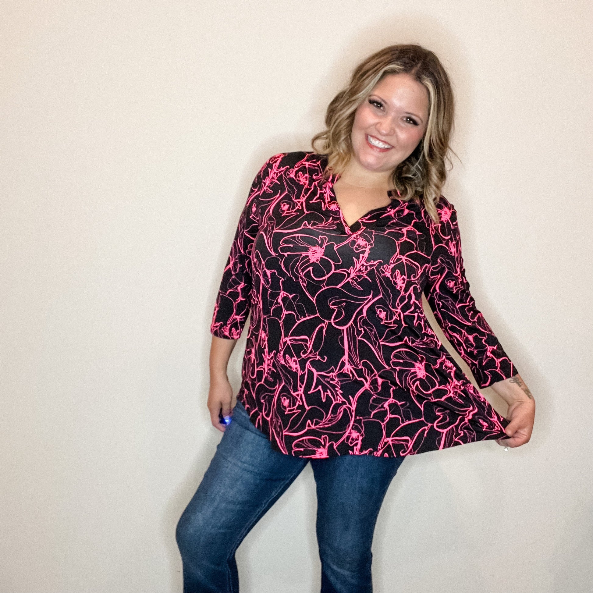 "Doodle" Floral 3/4 Sleeve Split Neck