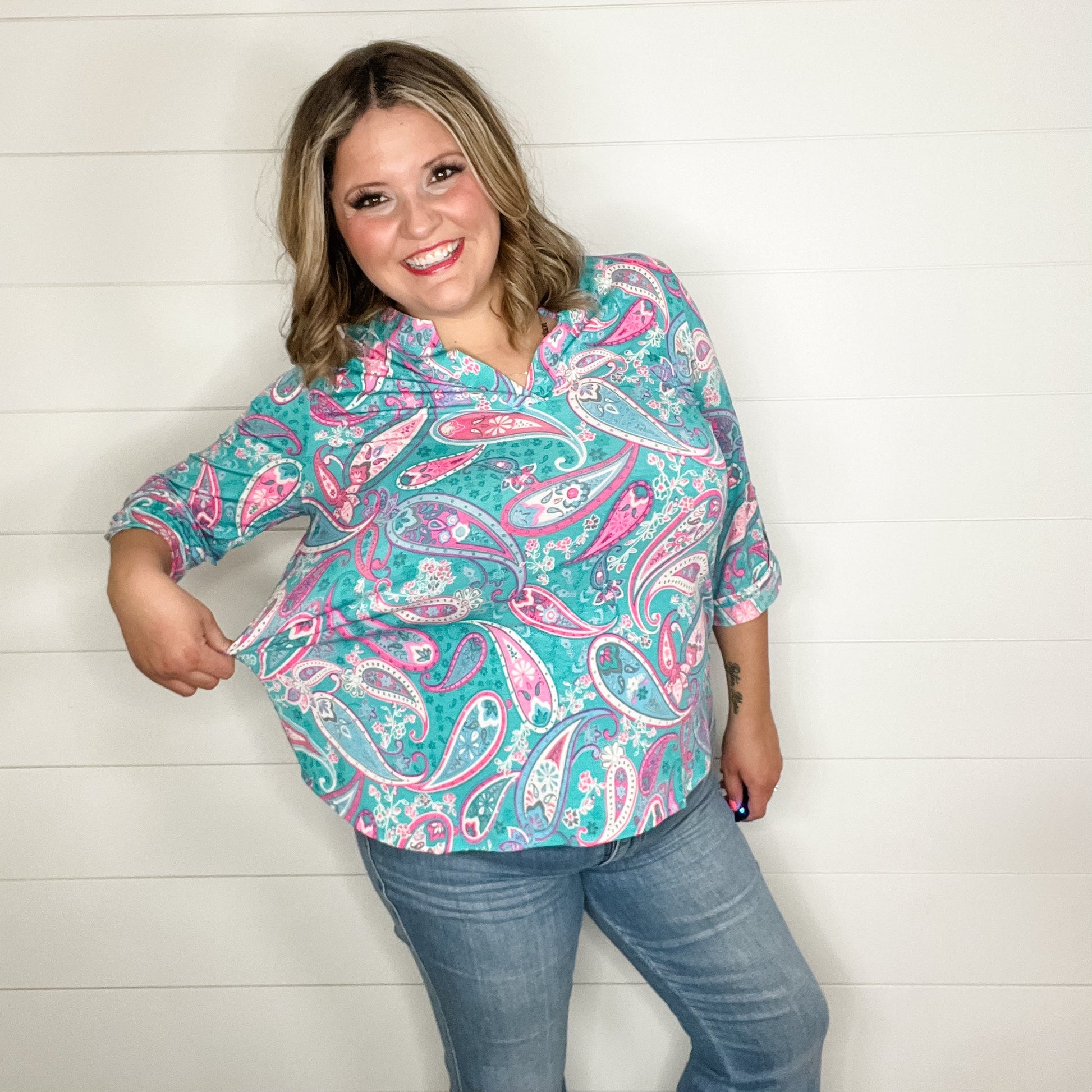 "Fling" Paisley Lizzy 3/4 Sleeve Split Neck Tops
