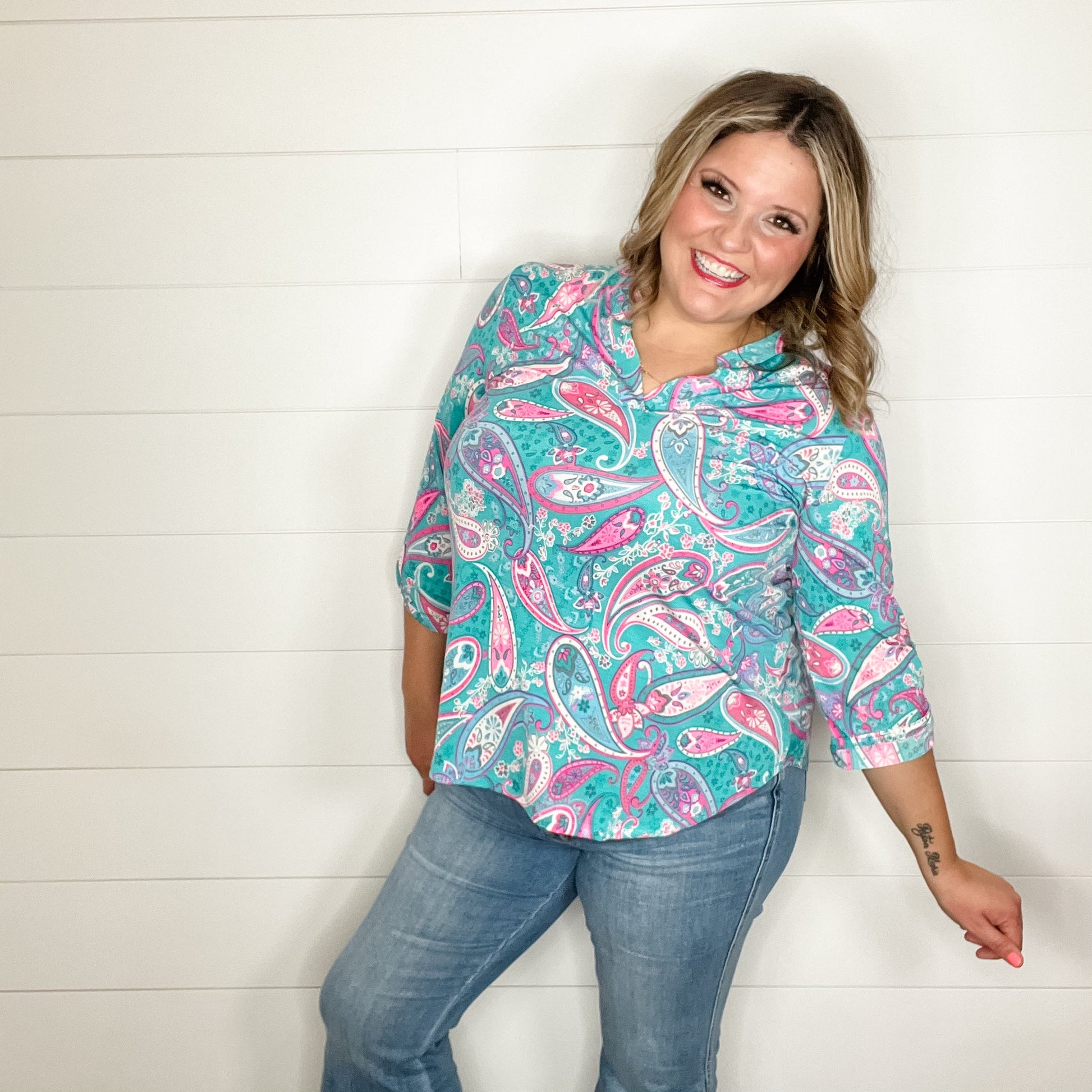 "Fling" Paisley Lizzy 3/4 Sleeve Split Neck Tops