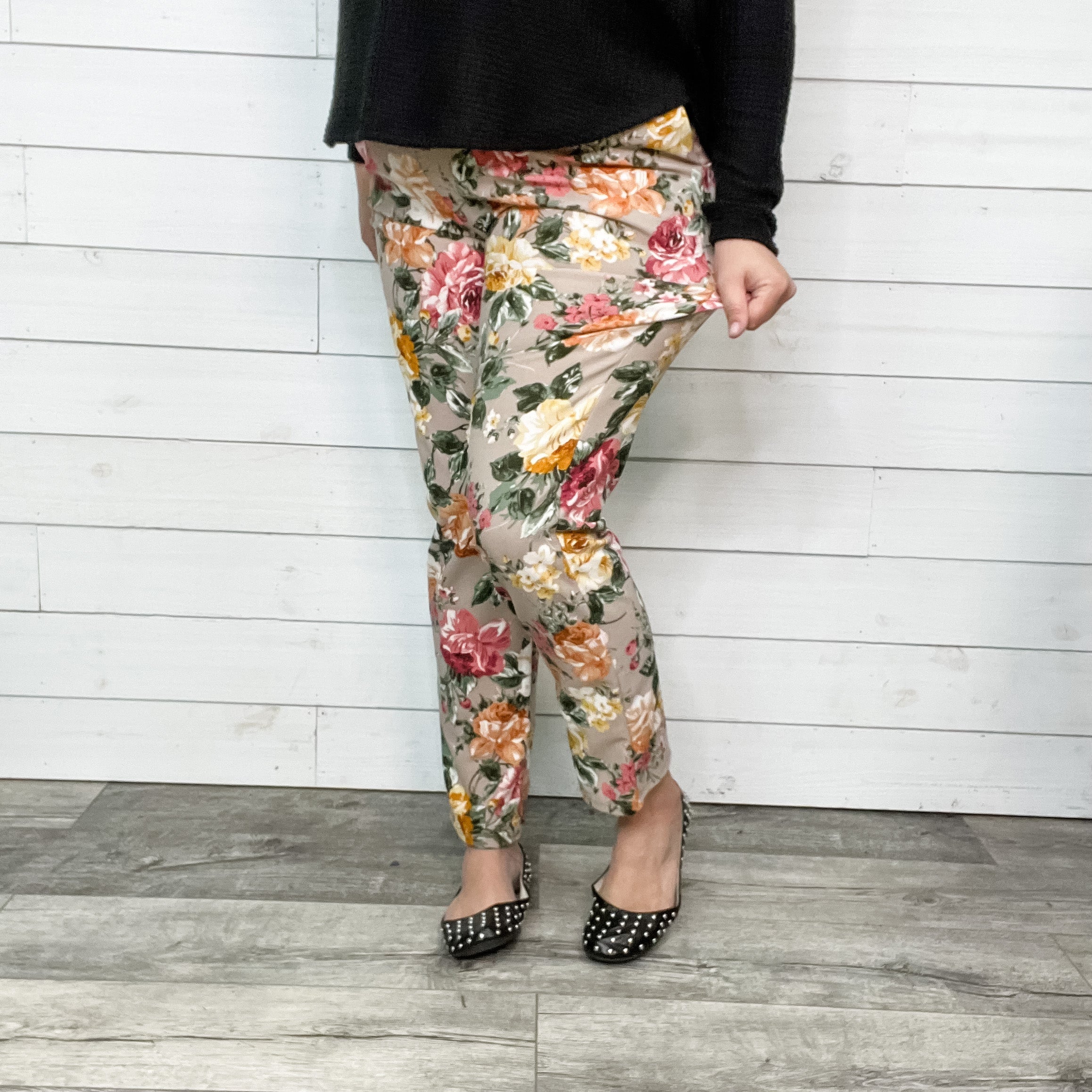 Floral Straight Leg Pant with Pockets-Lola Monroe Boutique