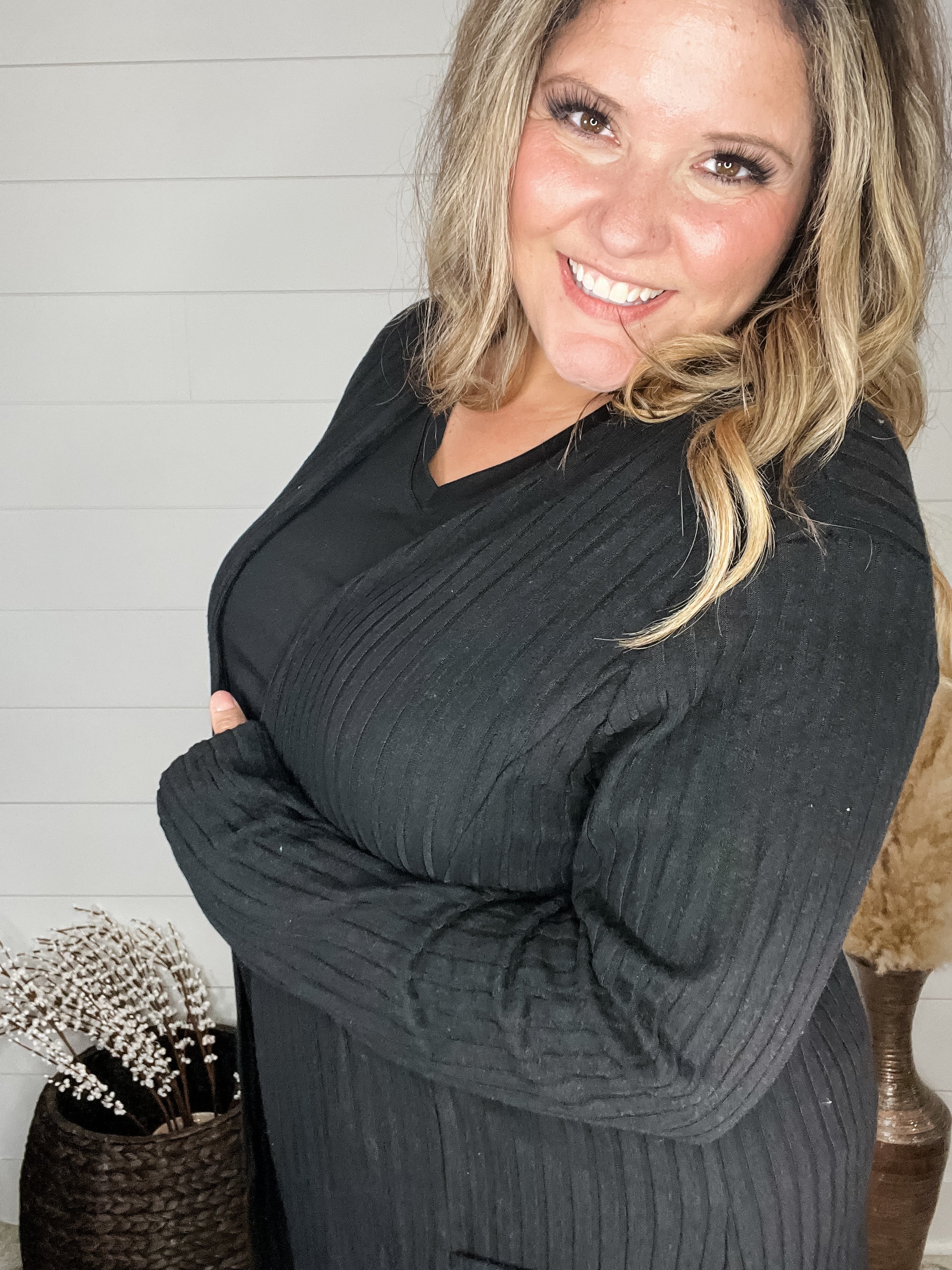 "Here We Go" Ribbed Cardigan with Pockets (Black)-Lola Monroe Boutique