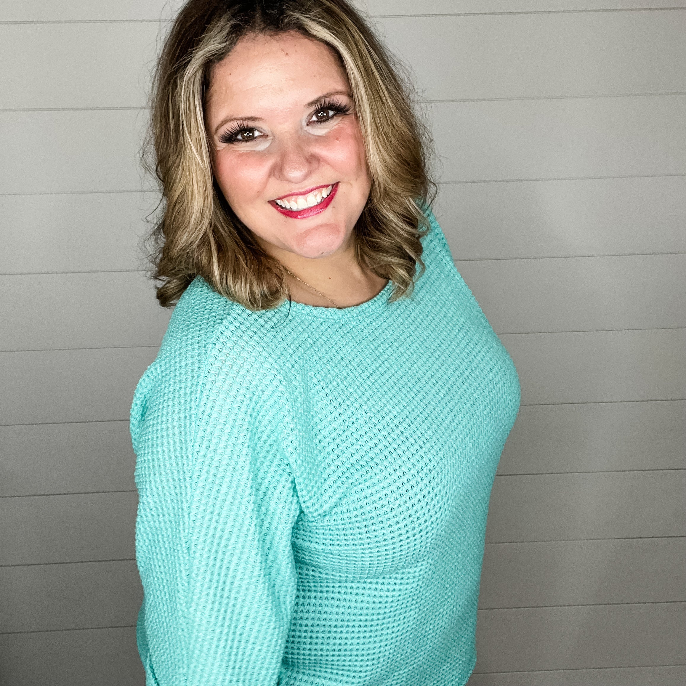 "Honeycutt" Cuffed 3/4 Sleeve Waffle Texture Top (Spearmint)-Lola Monroe Boutique