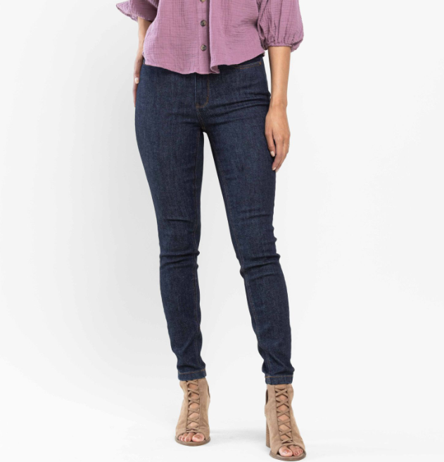 Judy Blue "Dark Alley" Skinny Jeans