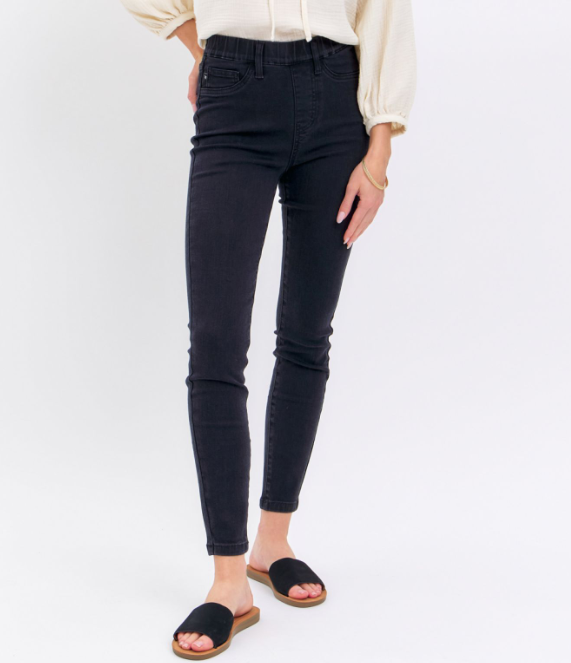 Judy Blue "Freaky Friday" Black Pull On Jeggings