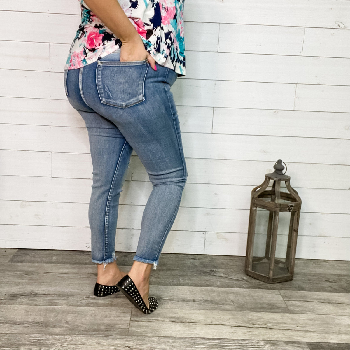 Judy Blue "Hold My Phone" Buttonfly Skinny jeans-Lola Monroe Boutique