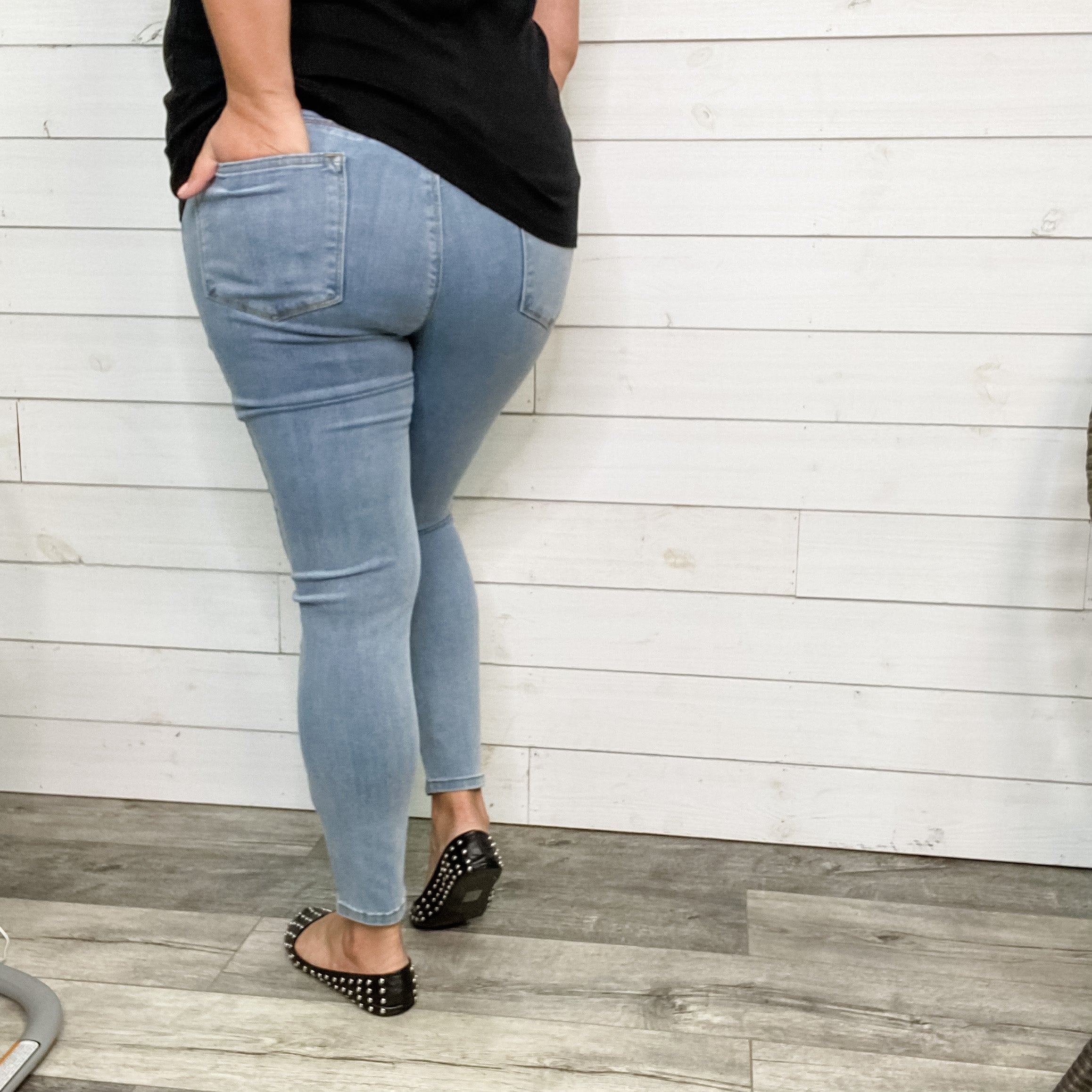 Judy Blue Light Wash Jeggings-Lola Monroe Boutique