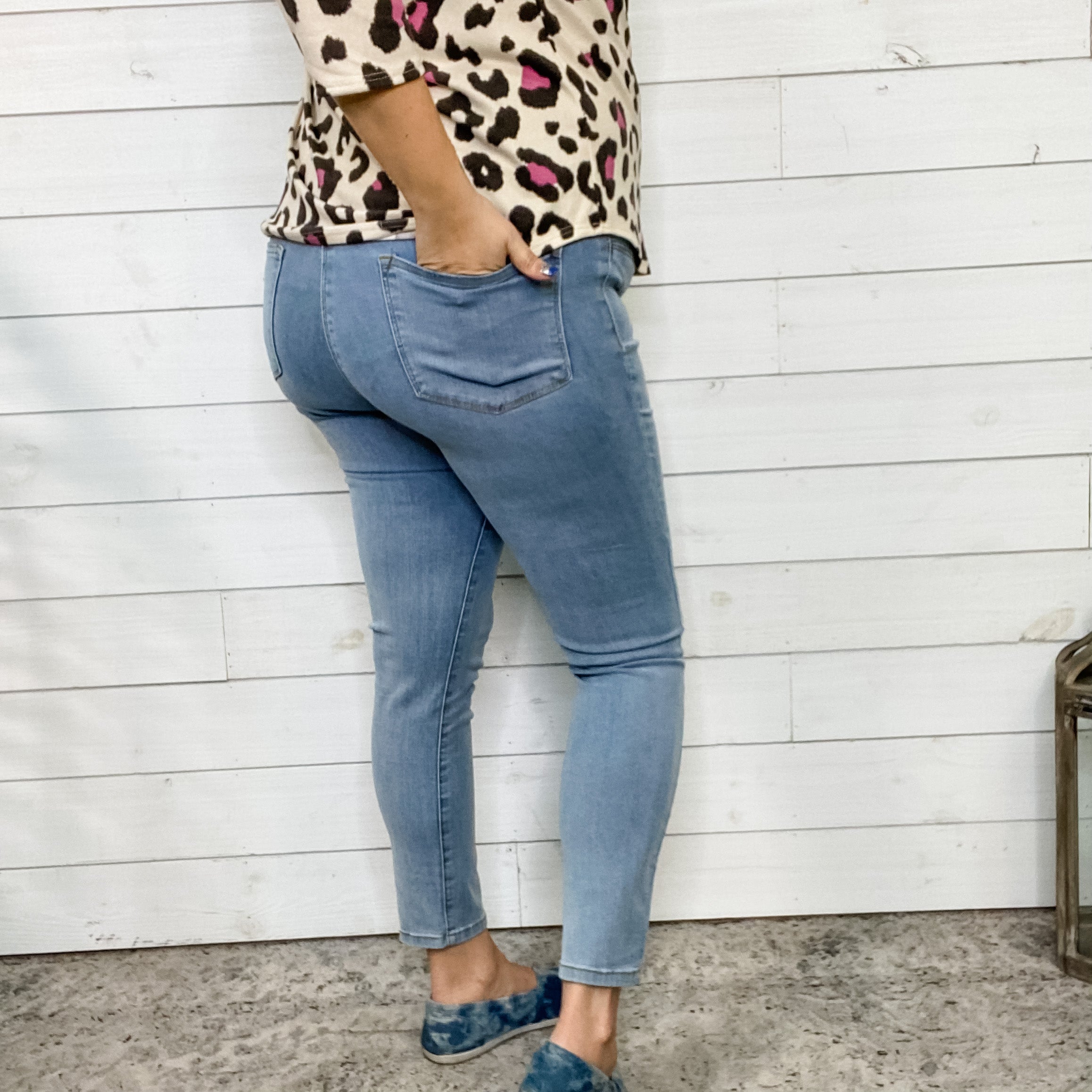 Judy Blue Light Wash Jeggings-Lola Monroe Boutique