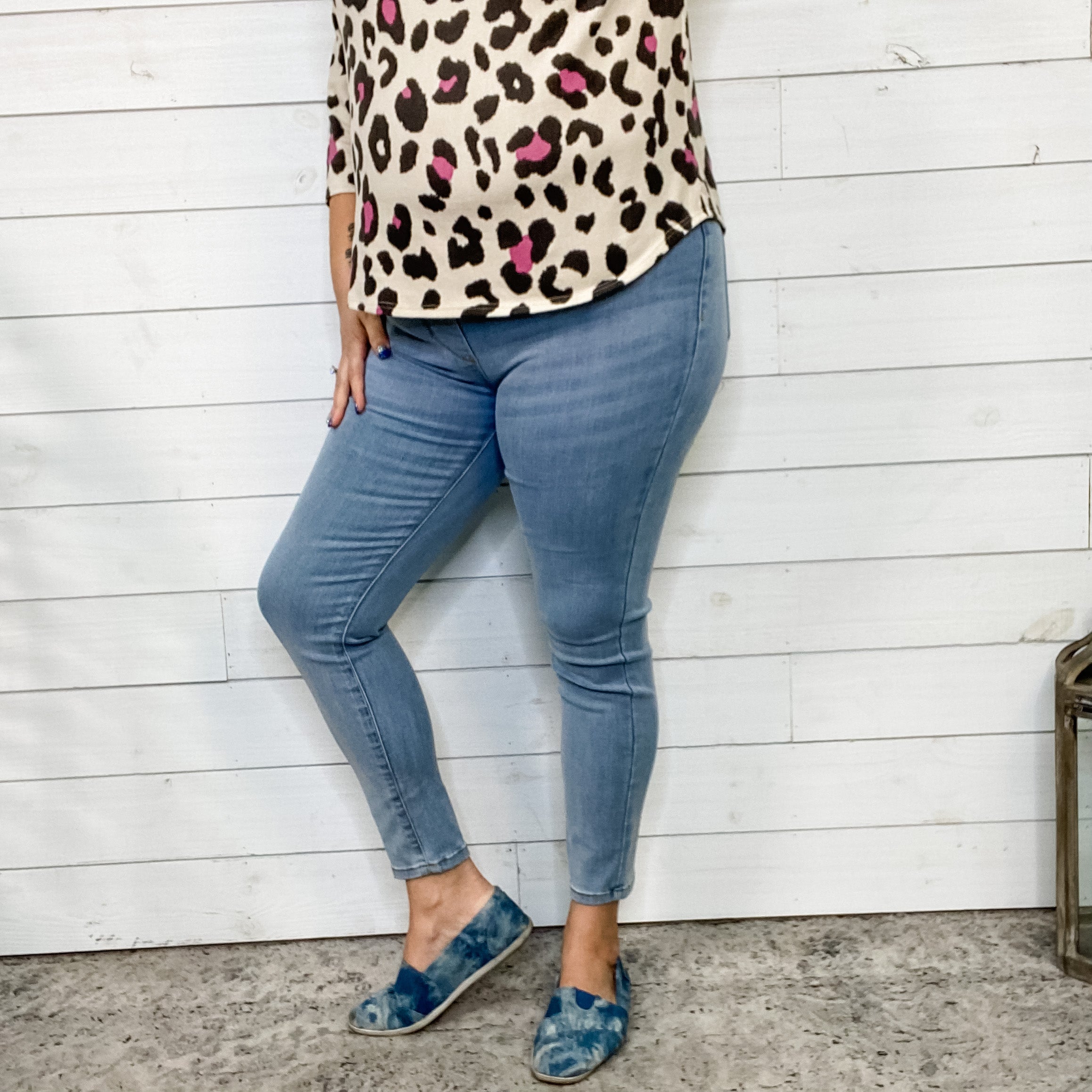 Judy Blue Light Wash Jeggings-Lola Monroe Boutique