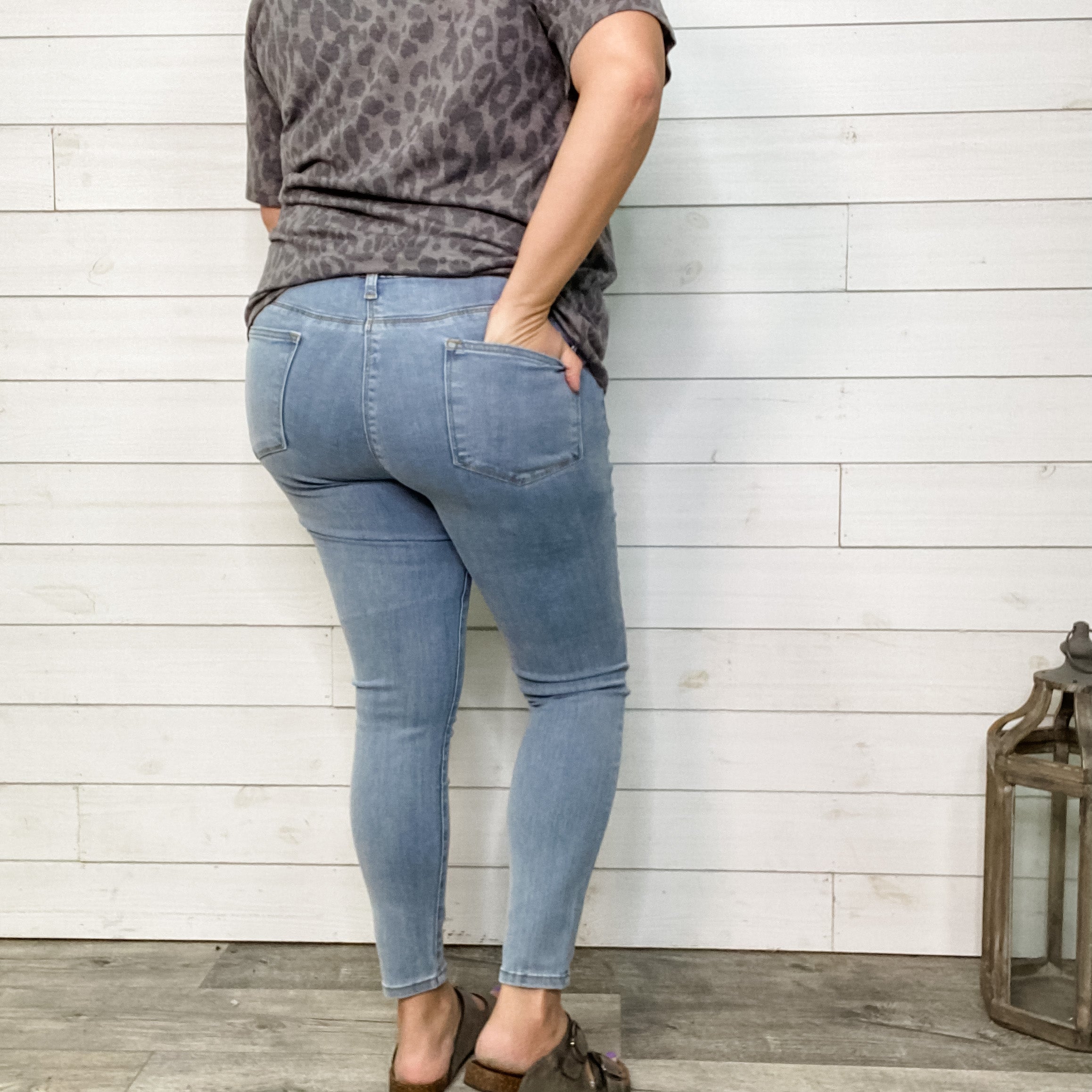 Judy Blue Light Wash Jeggings-Lola Monroe Boutique