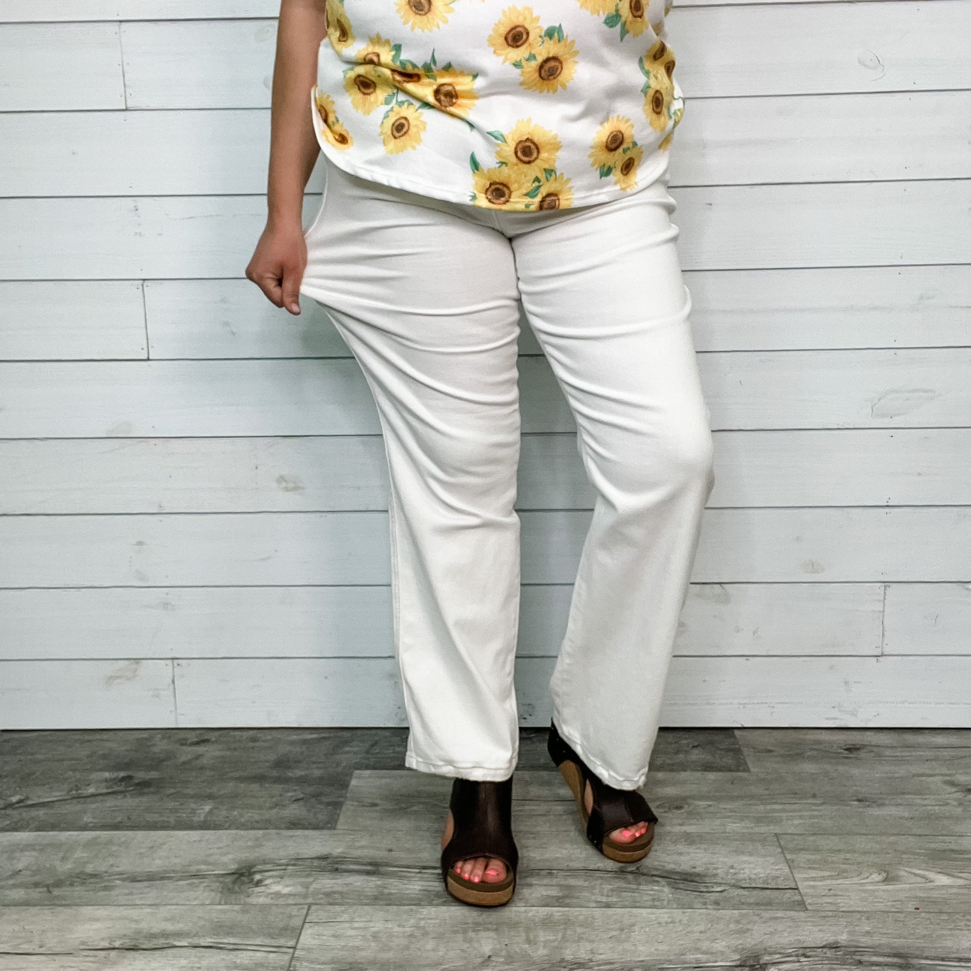 Judy Blue "Milk Mustache" White Straight Leg Jeans
