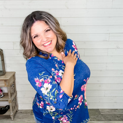 "Lauren" Floral Lizzy 3/4 Sleeve Split Neck