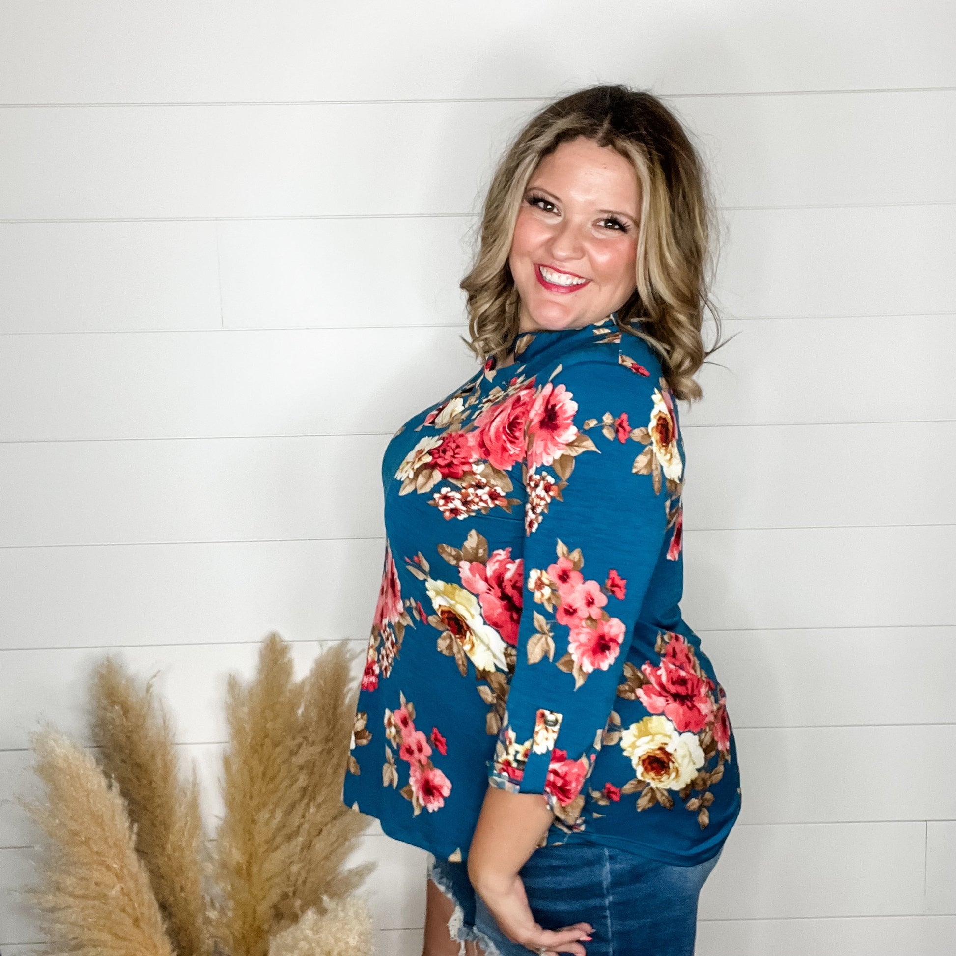 "Long Shot" Floral Lizzy 3/4 Sleeve Split Neck