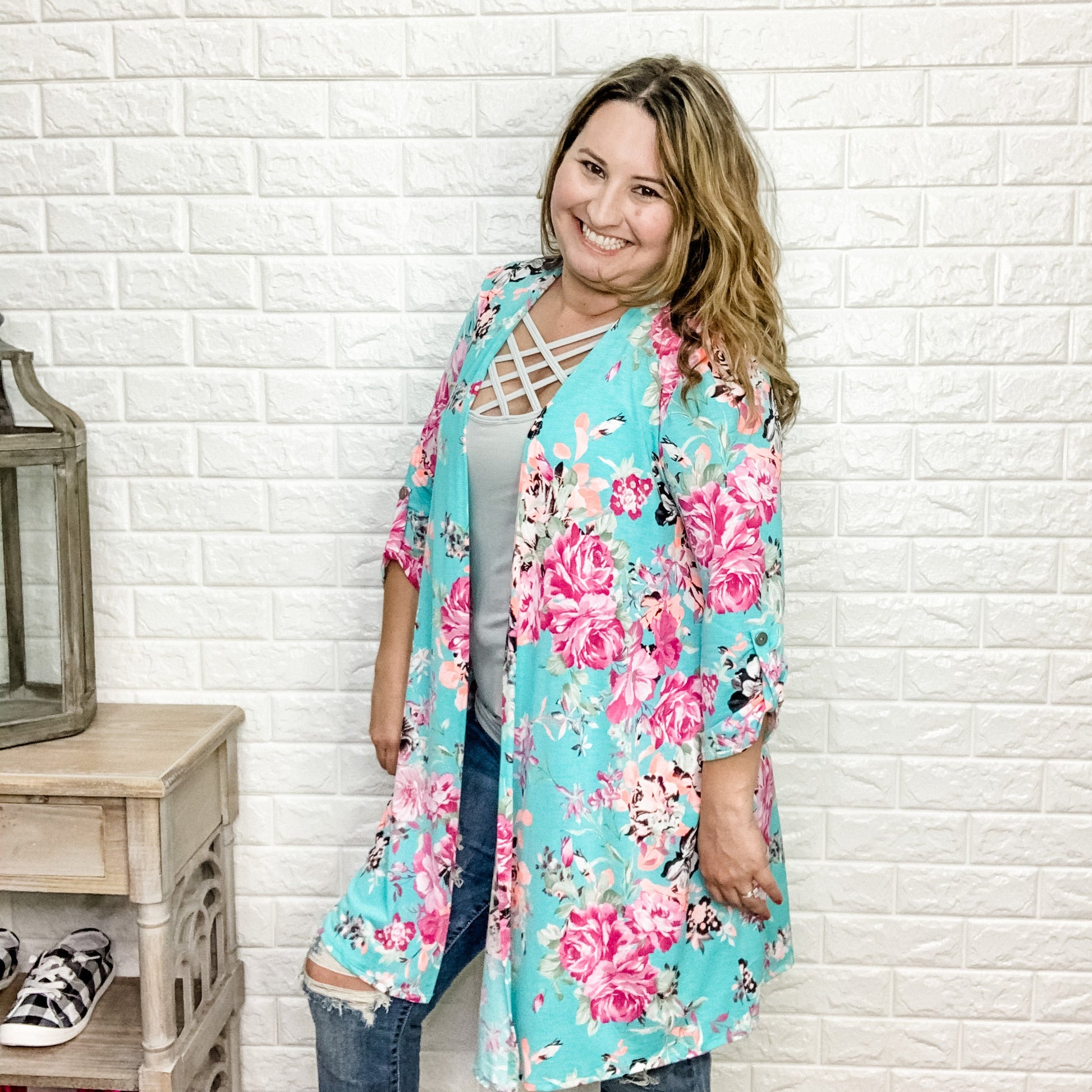 "Lunchin On The Veranda" Floral 3/4 Sleeve Kimono