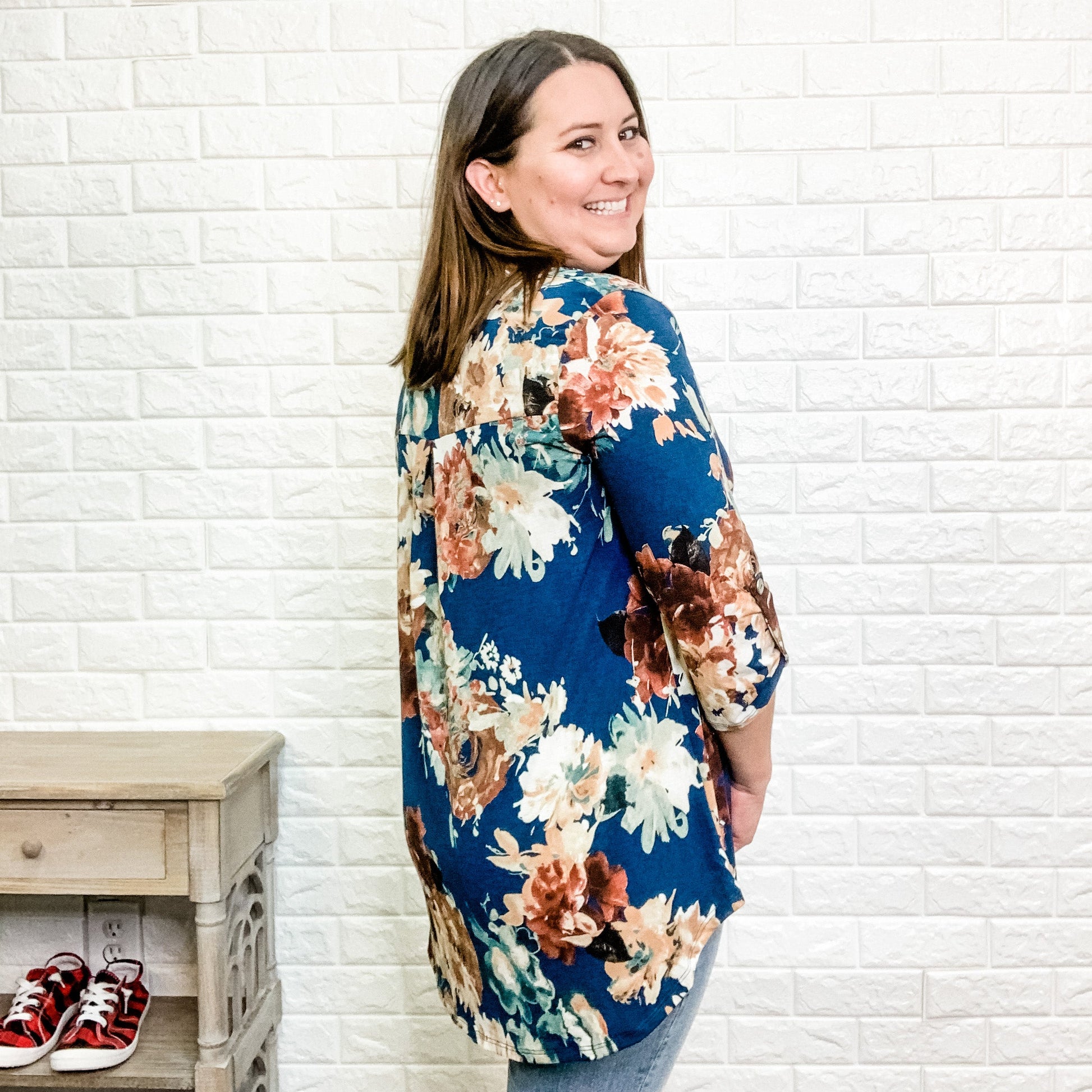 "Nattie" 3/4 Sleeve Floral Split Neck