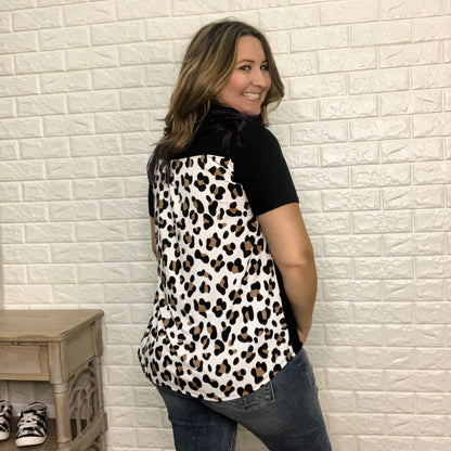 "Nora" Animal Accent V-Neck Pocket Tee (Black)