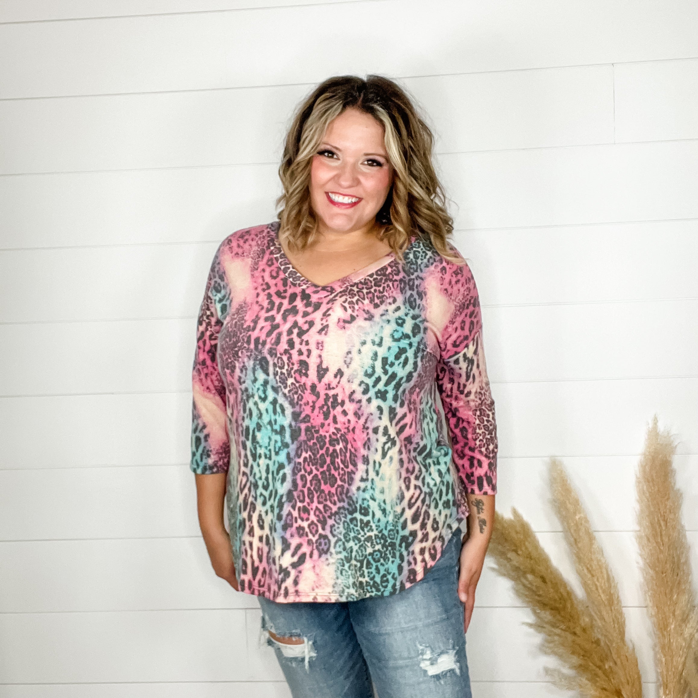 "Northern" Animal Print 3/4 Sleeve V Neck-Lola Monroe Boutique