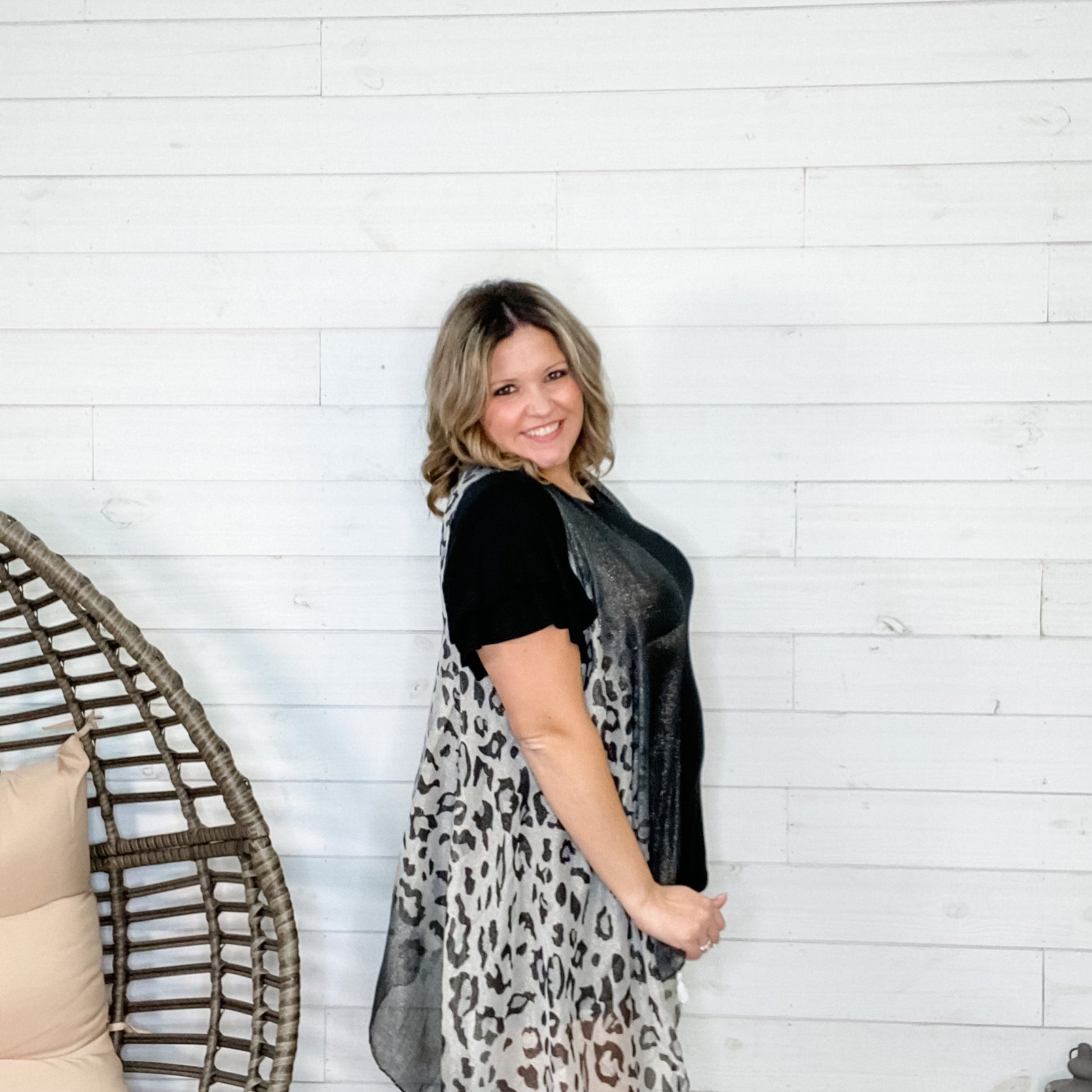 "Novalie" Ruffle Sleeve Round Neck (Black)