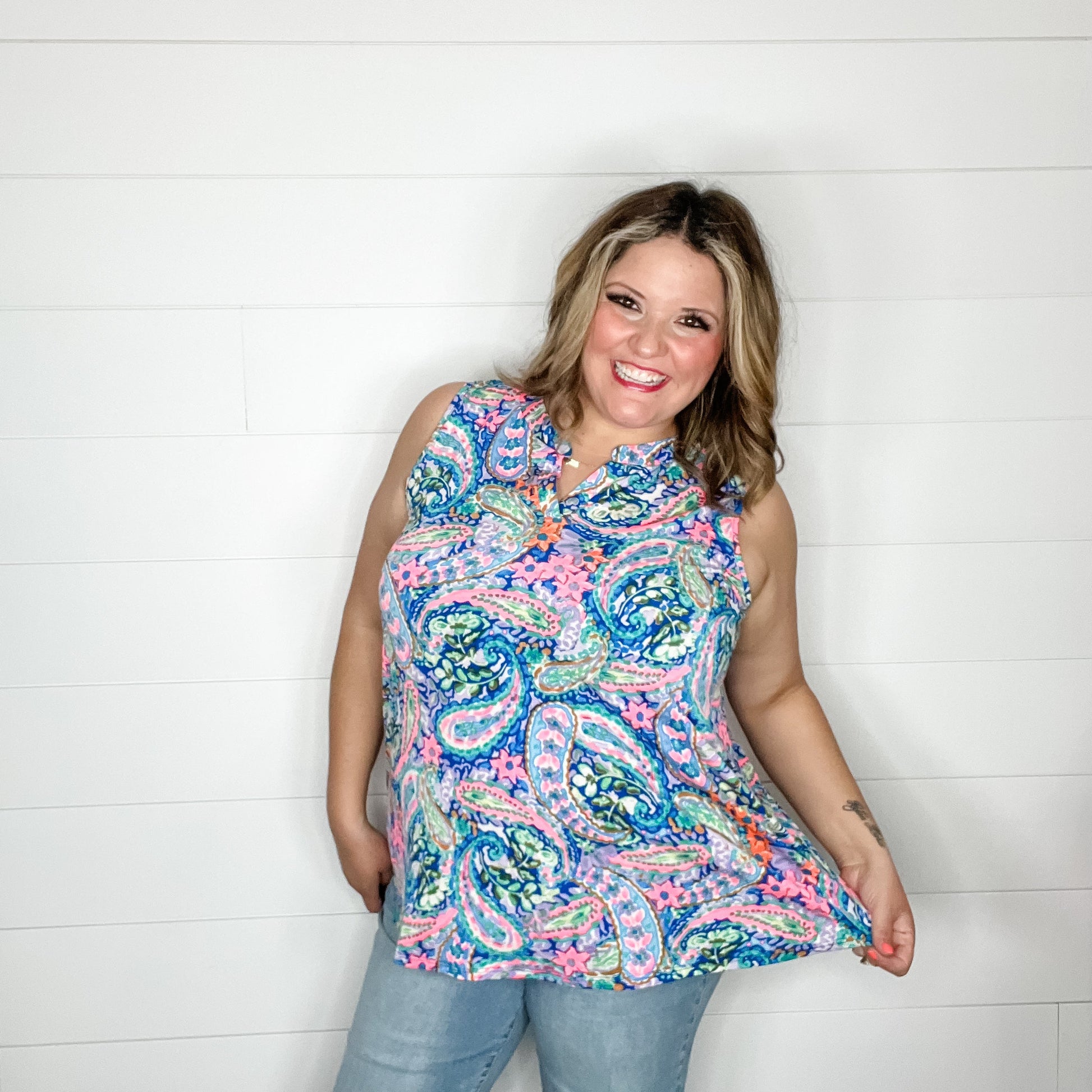 "Patterson" Sleeveless Split Neck