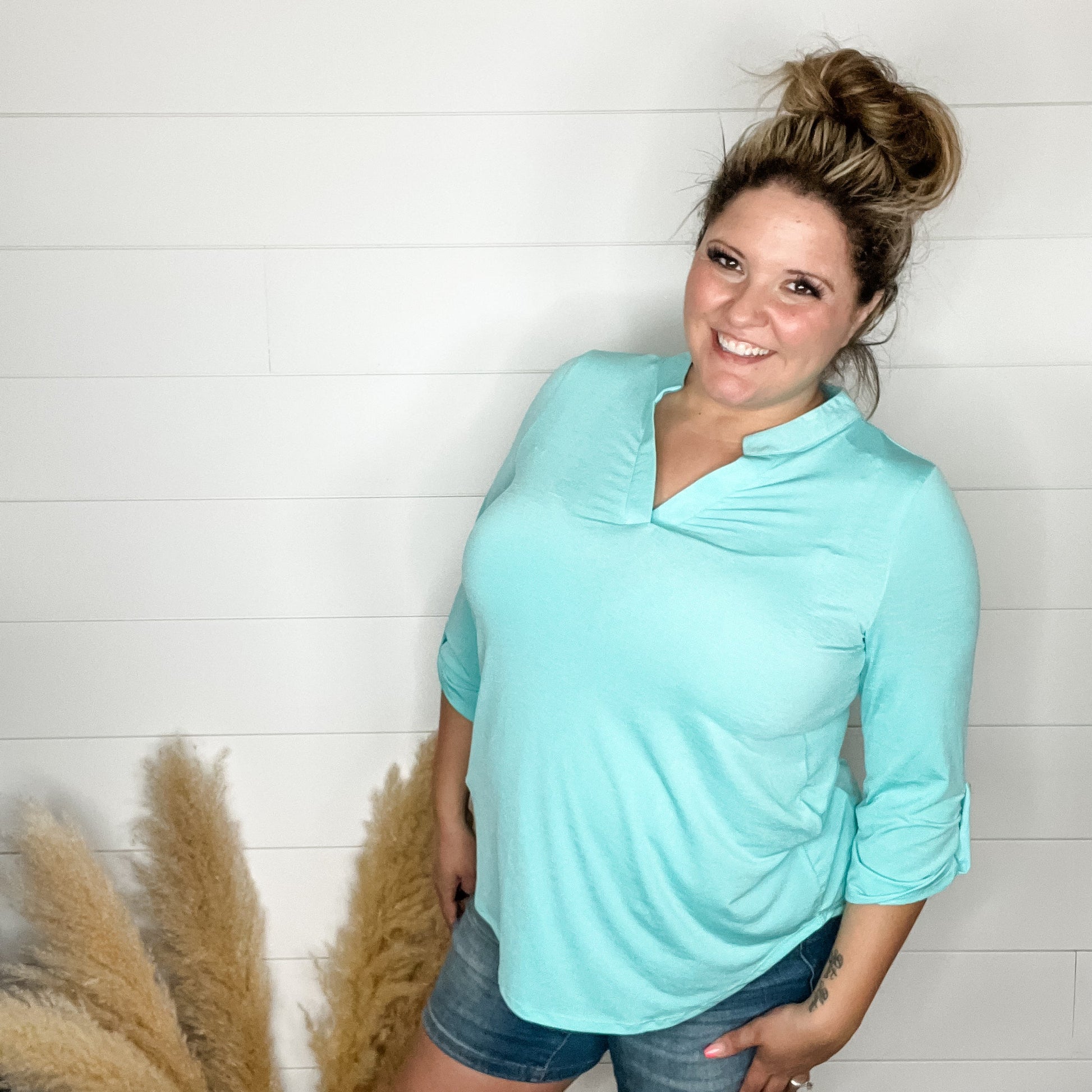 "Pearlie" Solid Color 3/4 Sleeve Split Neck (Neon Blue)