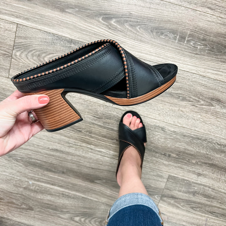 "Morgen" Criss Cross Design Slip On Block Heel Sandals (Black)-Lola Monroe Boutique