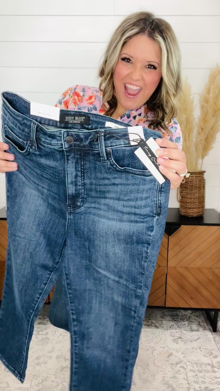 Judy Blue "Rumi" Tummy Control Dark Wash Capris