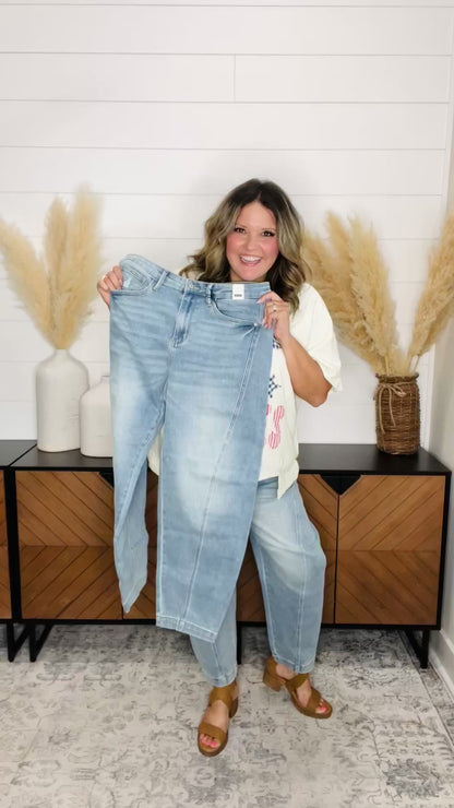 Judy Blue Barrel Jeans