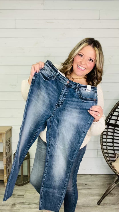 Judy Blue "Smitten on Mittens" Relaxed Fit Jeans