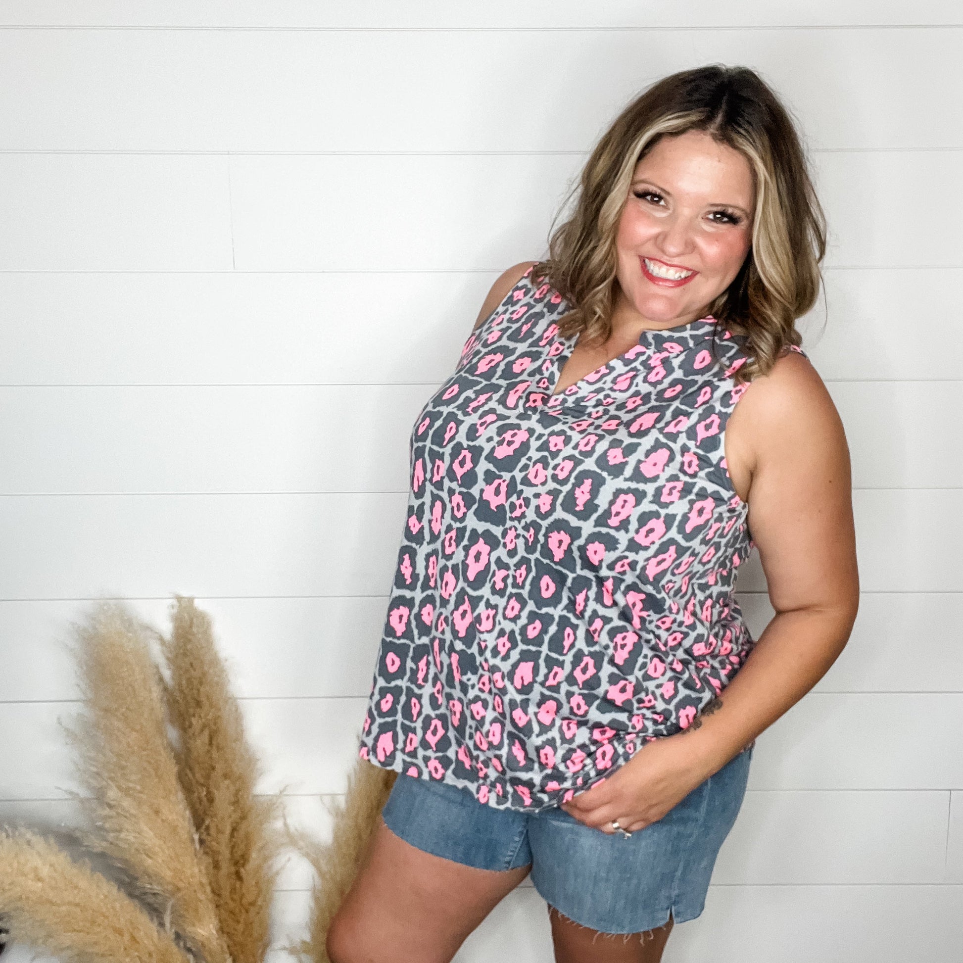 "Ramsey" Sleeveless Lizzy