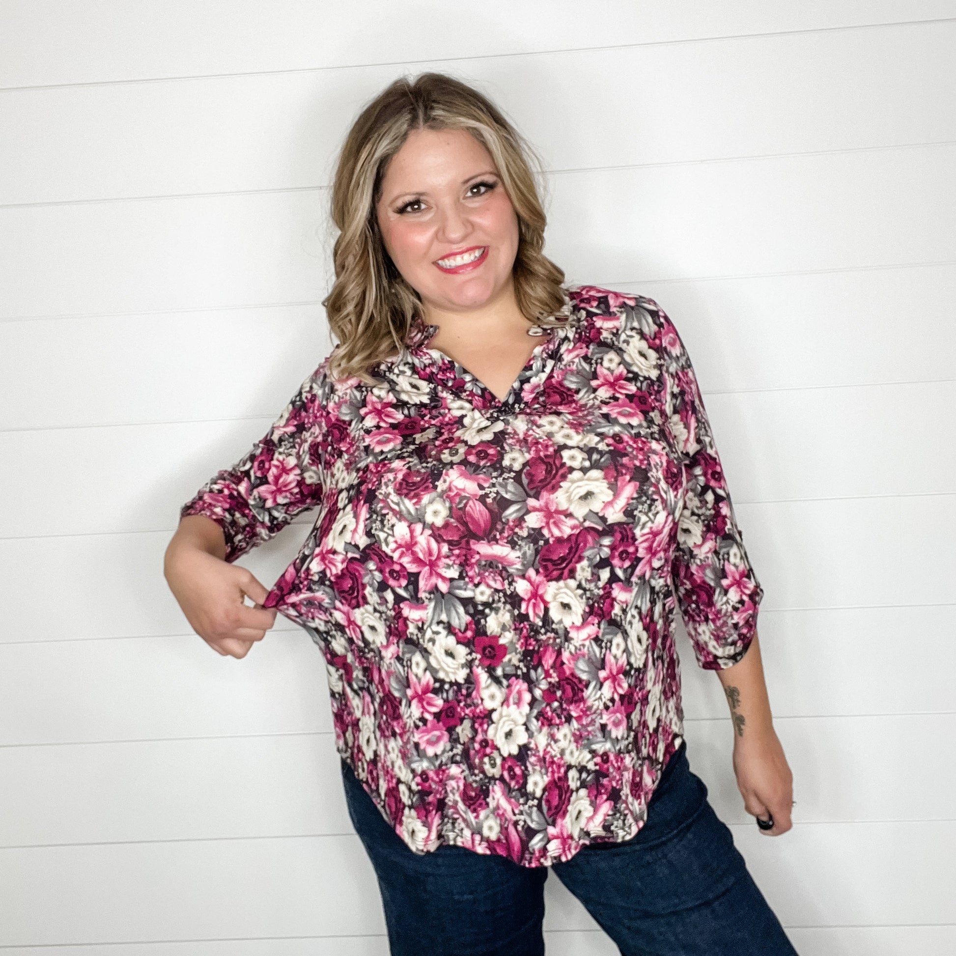"Reynolds" Floral Lizzy 3/4 Sleeve Split Neck