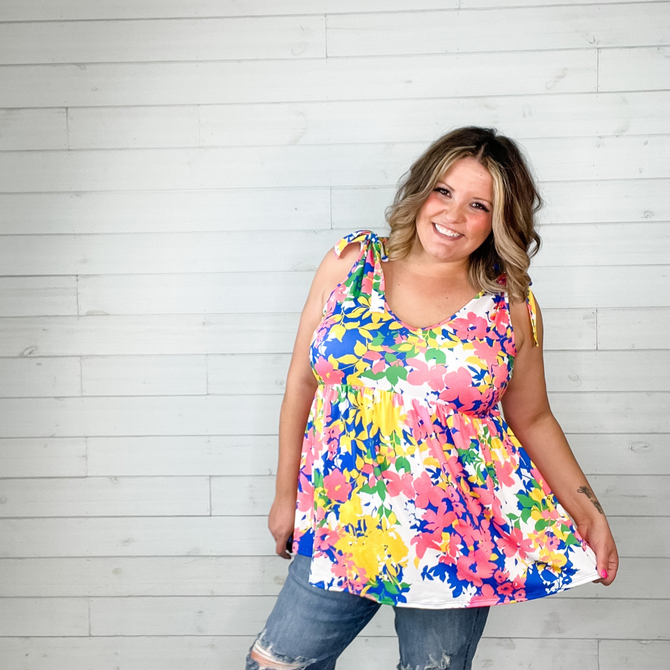 "She's Got It" Floral V Neck Tank Babydoll-Lola Monroe Boutique