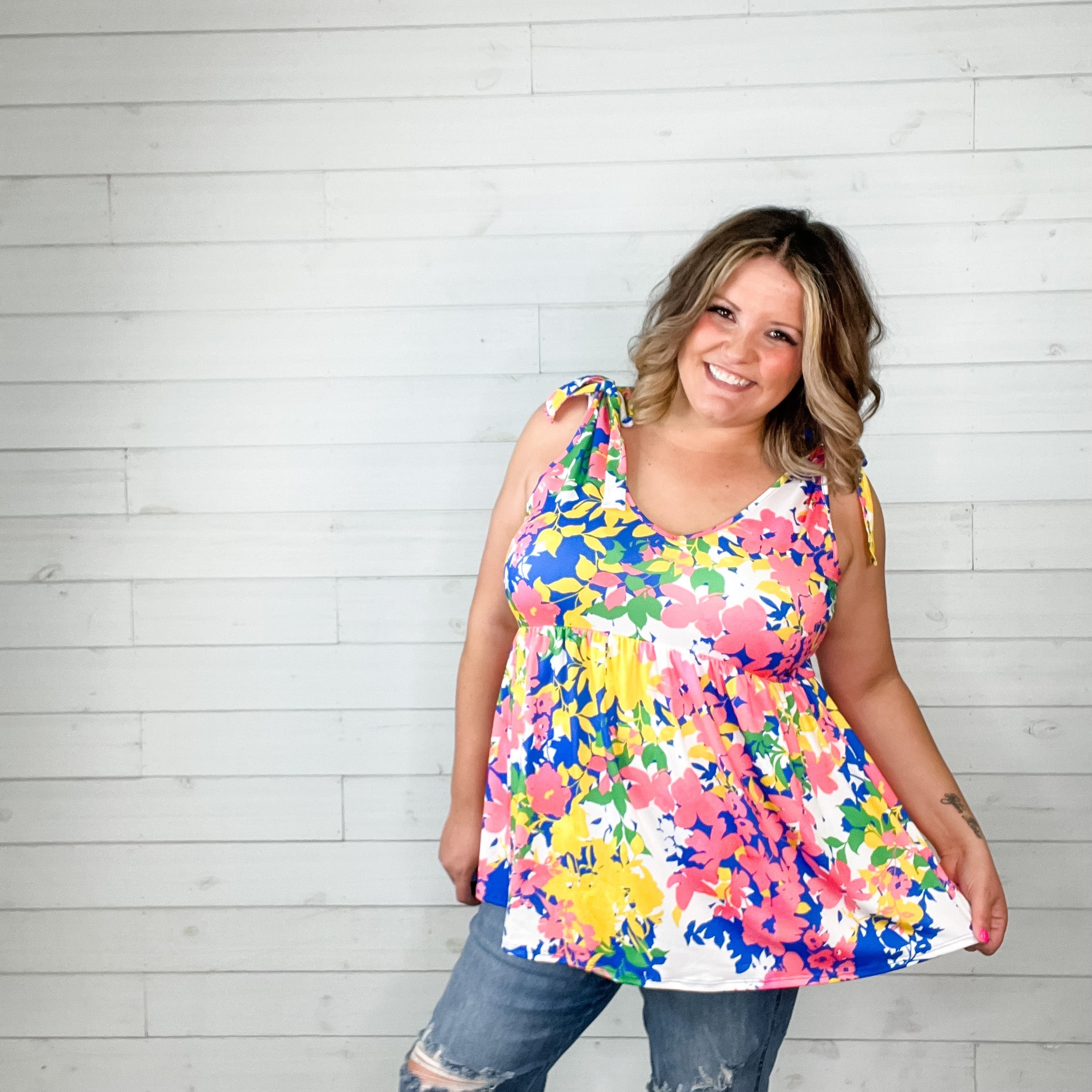 "She's Got It" Floral V Neck Tank Babydoll-Lola Monroe Boutique