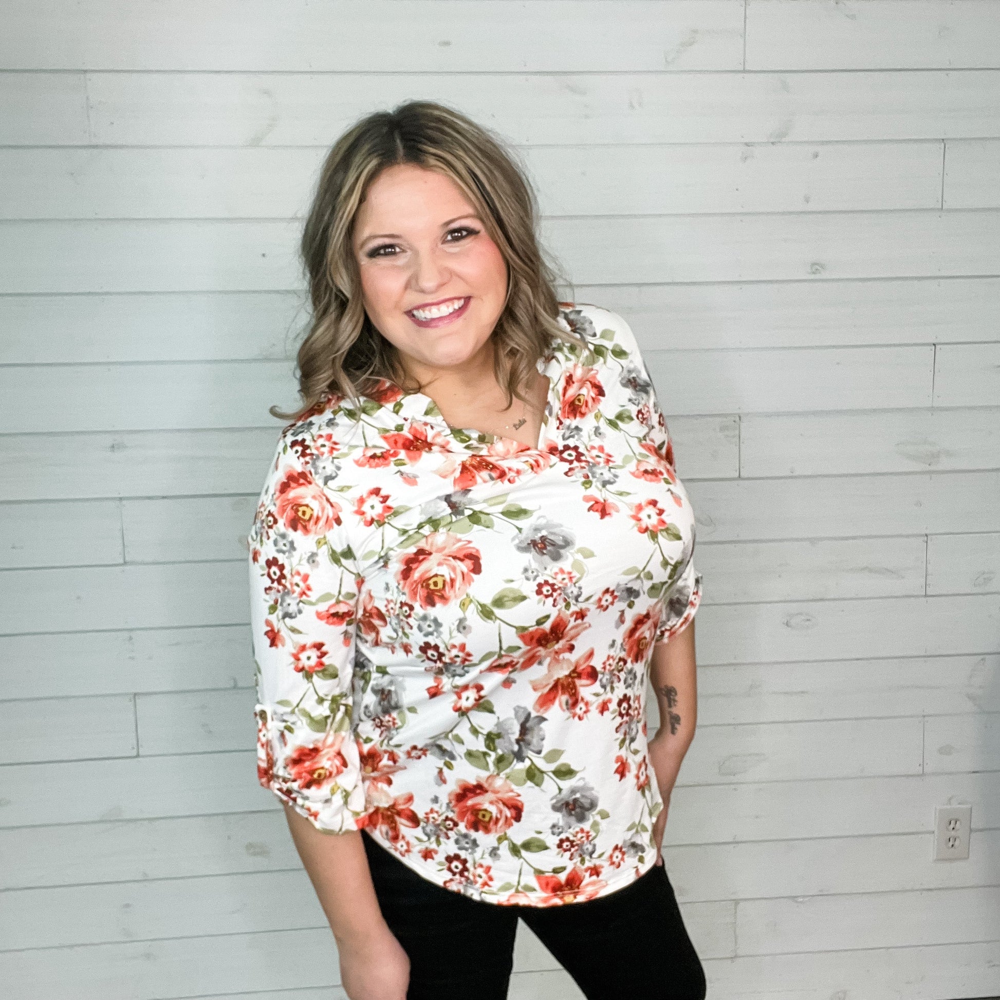 "Shilo" Floral 3/4 Split Neck