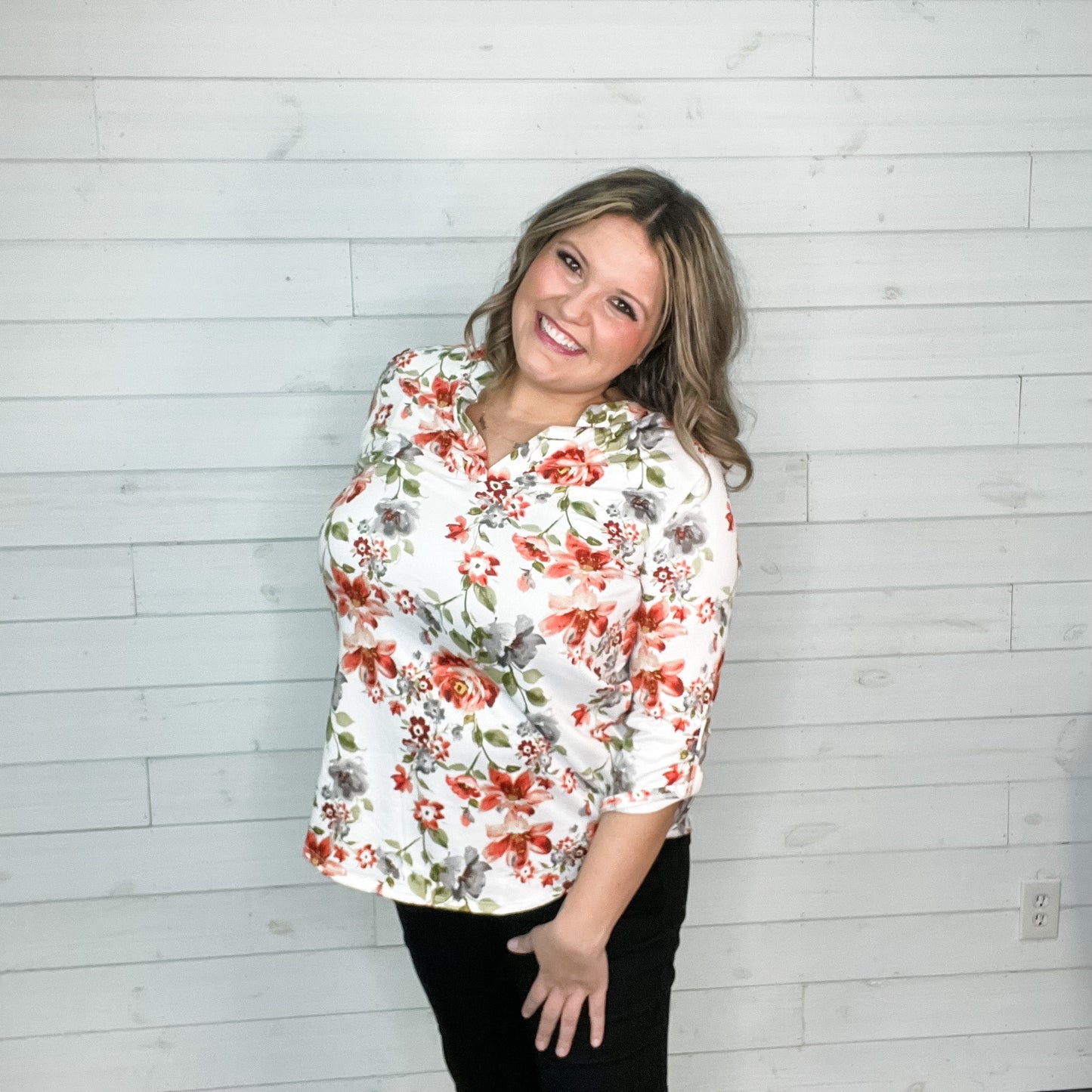 "Shilo" Floral 3/4 Split Neck