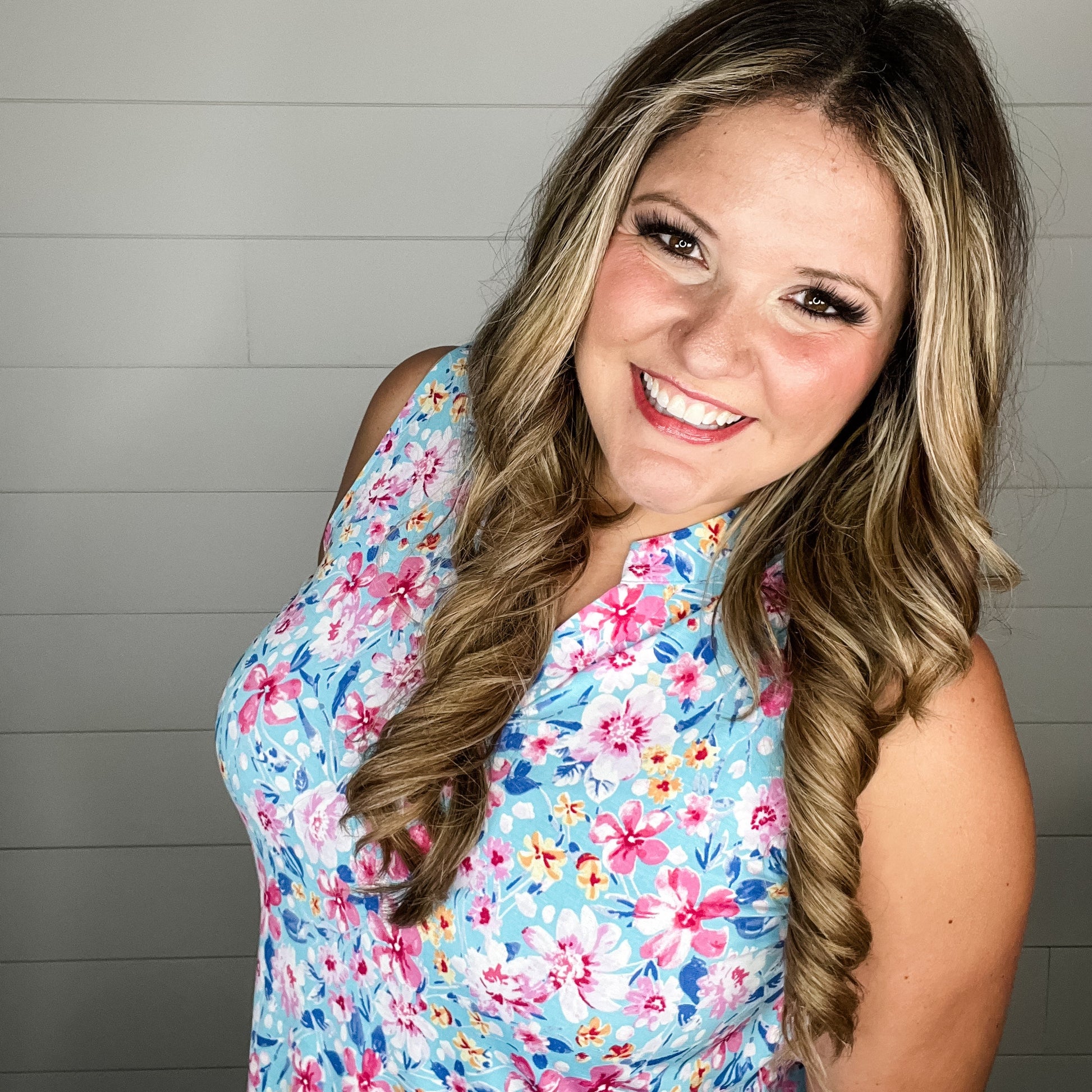 "Skyline" Sleeveless Lizzy