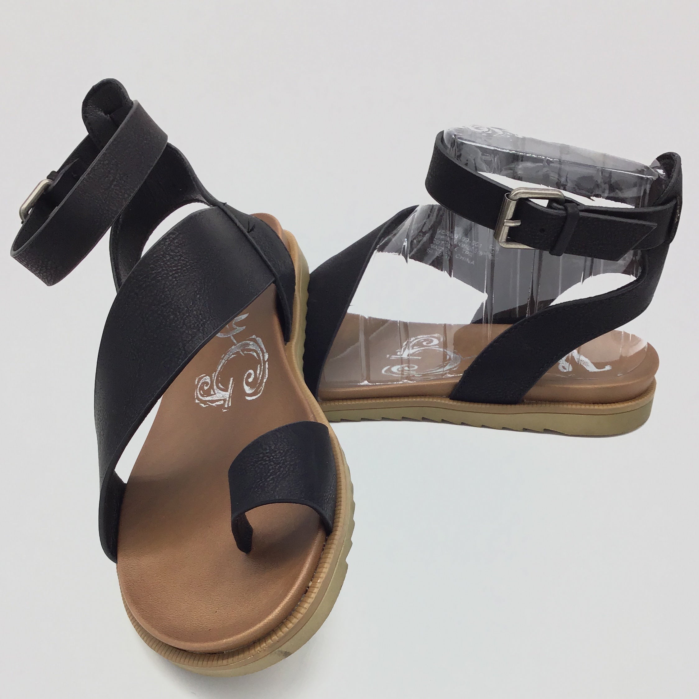 "Steffy" Sandal By Very G (Black)-Lola Monroe Boutique