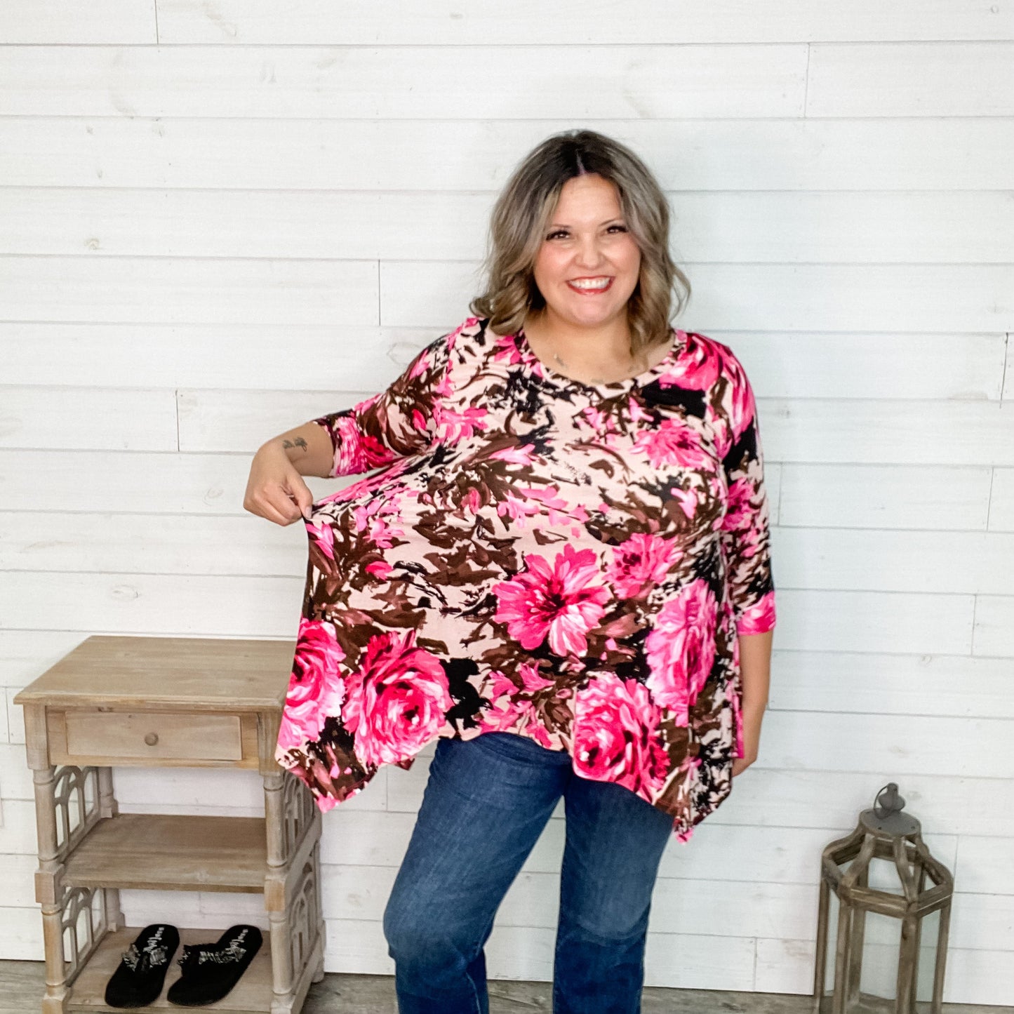 "Tawny" 3/4 Sleeve Floral V Neck Shark Bite Hem