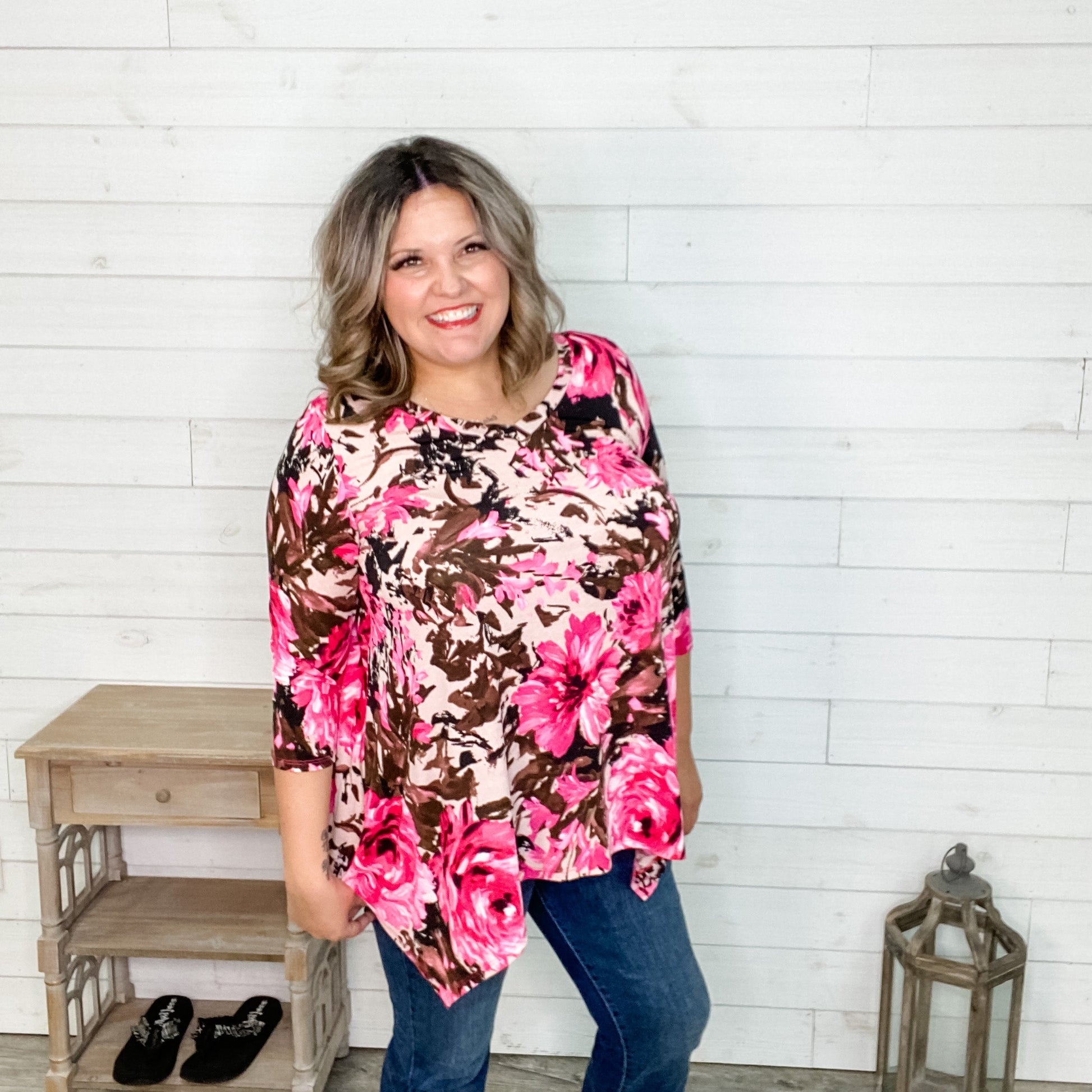 "Tawny" 3/4 Sleeve Floral V Neck Shark Bite Hem