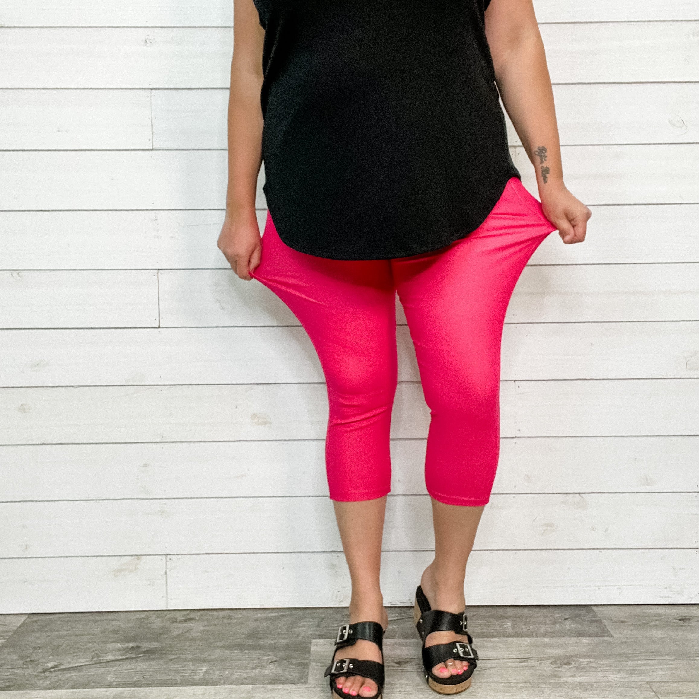 Trouser that Feel Like Jeggings Capris (Fuchsia)-Lola Monroe Boutique