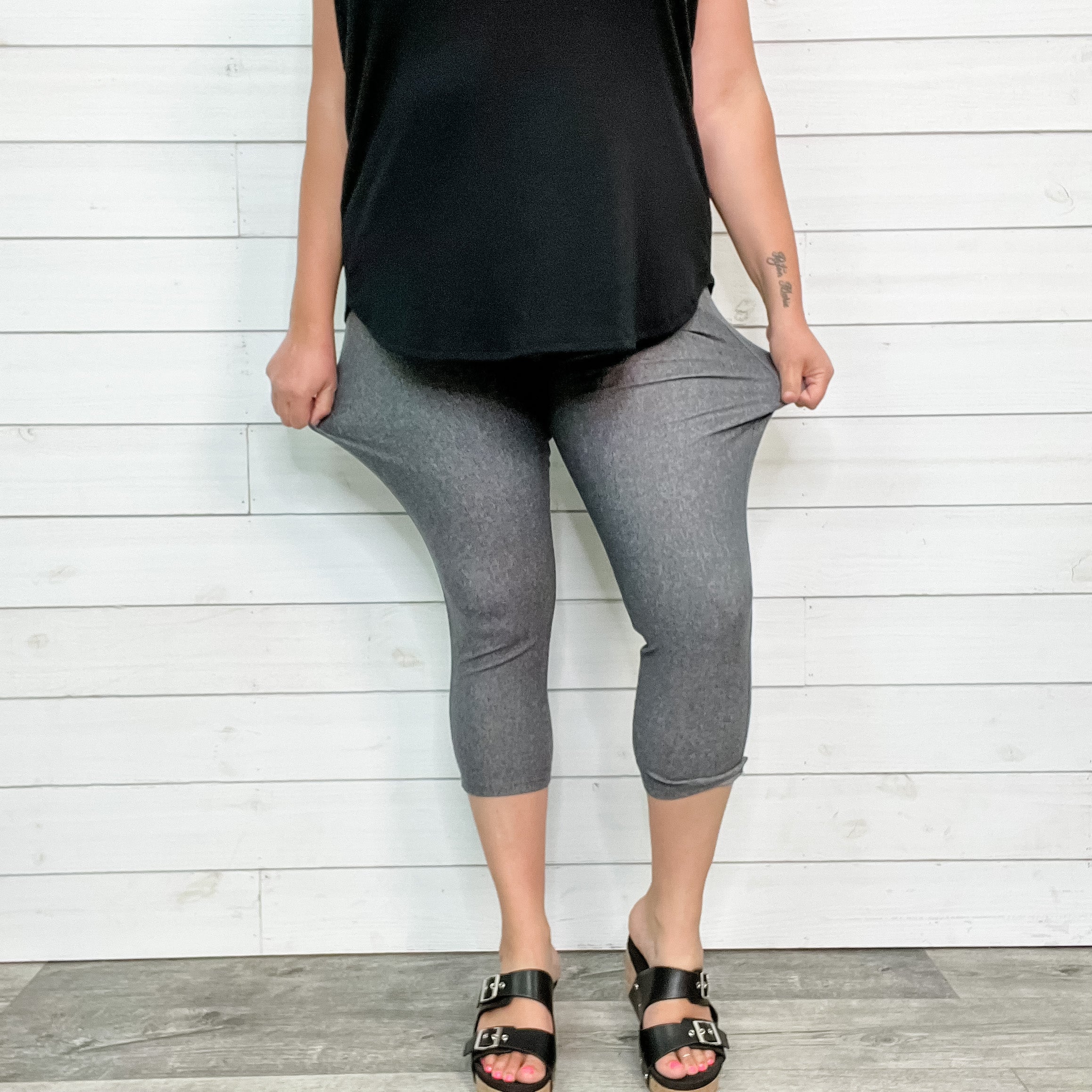 Trouser that Feel Like Jeggings Capris (Grey)-Lola Monroe Boutique