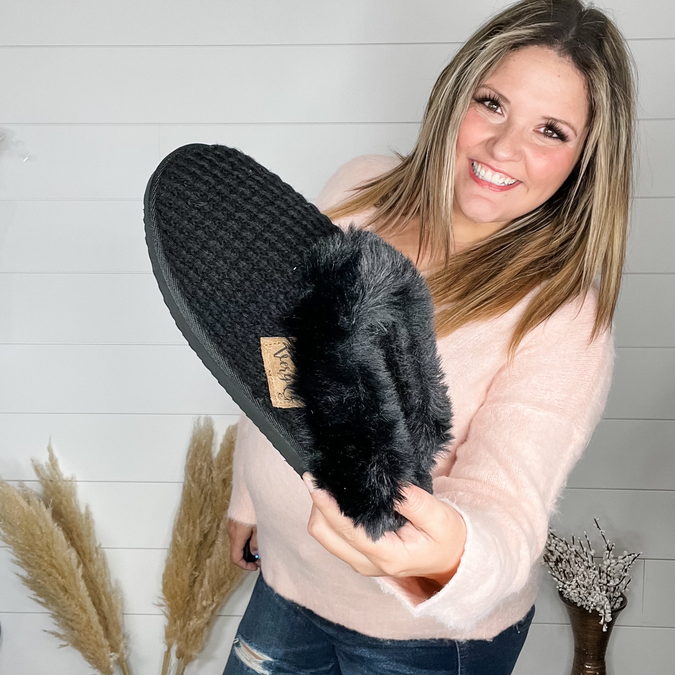 "Sweater" Open Back Fur Lined Slipper Shoe (Black)-Lola Monroe Boutique