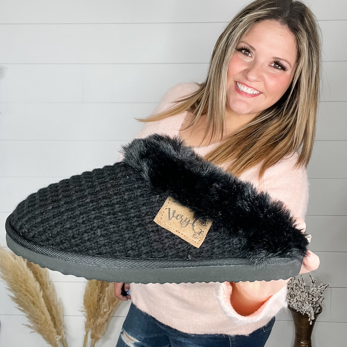 "Sweater" Open Back Fur Lined Slipper Shoe (Black)-Lola Monroe Boutique