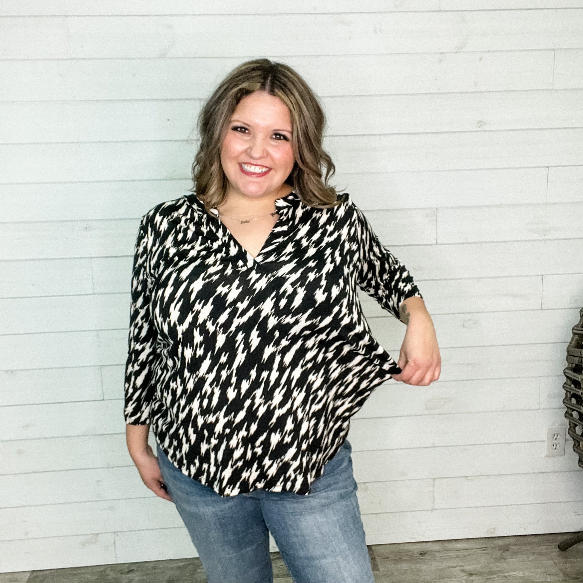 "Voltage" 3/4 Sleeve Split Neck Top
